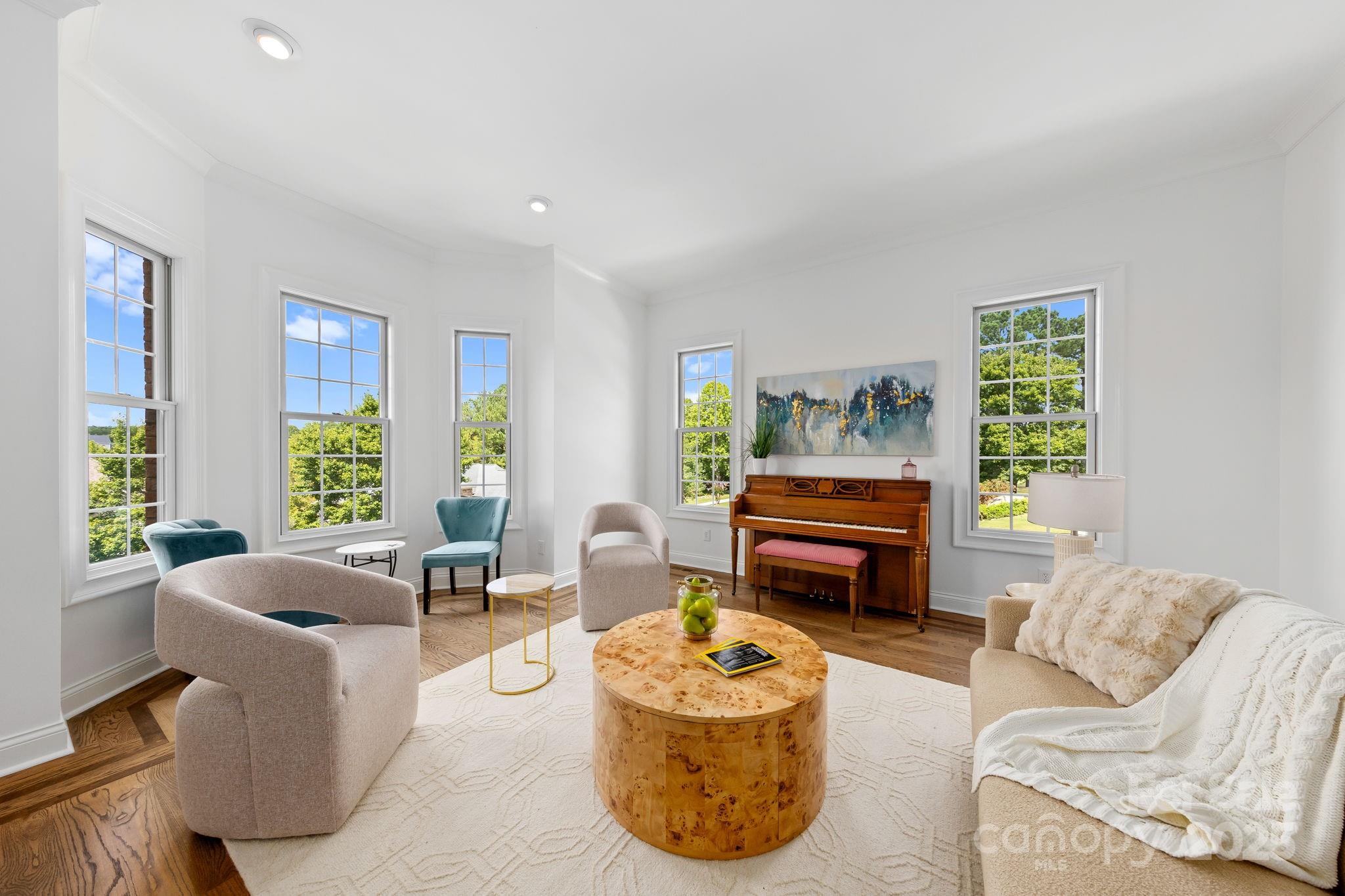 1486 Winged Foot Drive