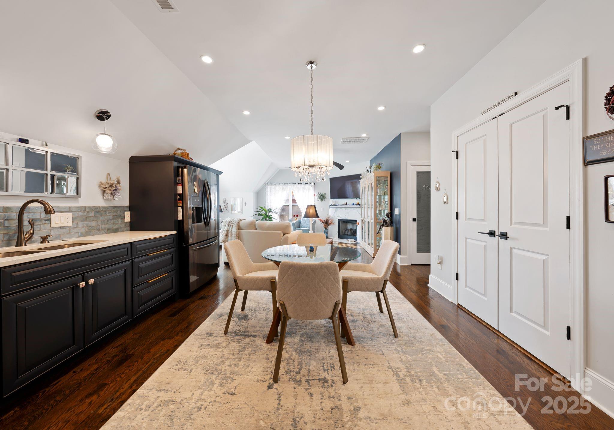 16312 Cozy Cove Road