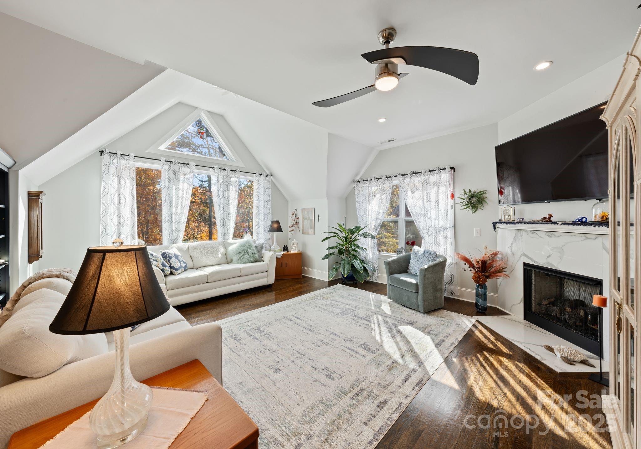 16312 Cozy Cove Road