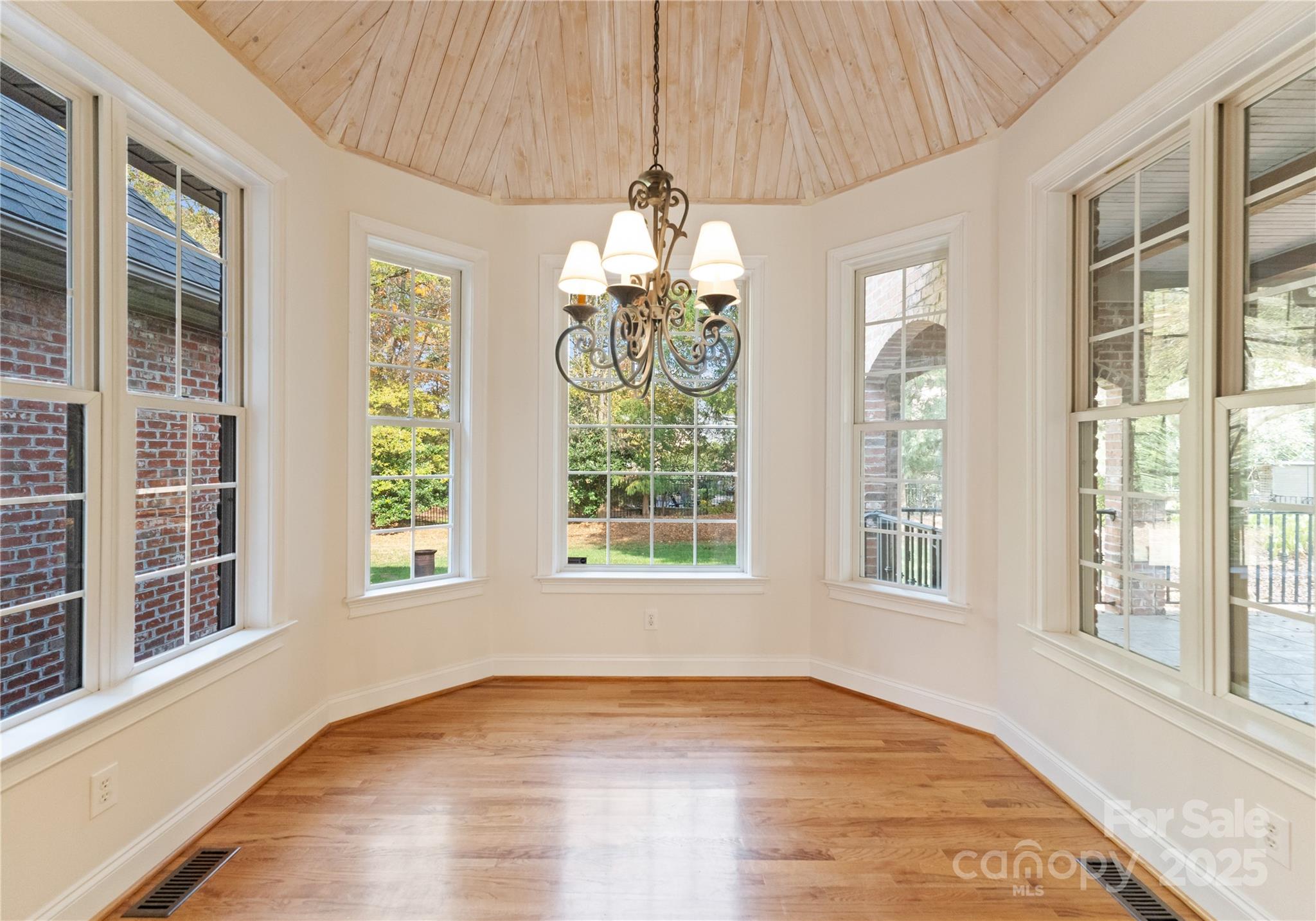 6412 Robin Hollow Drive