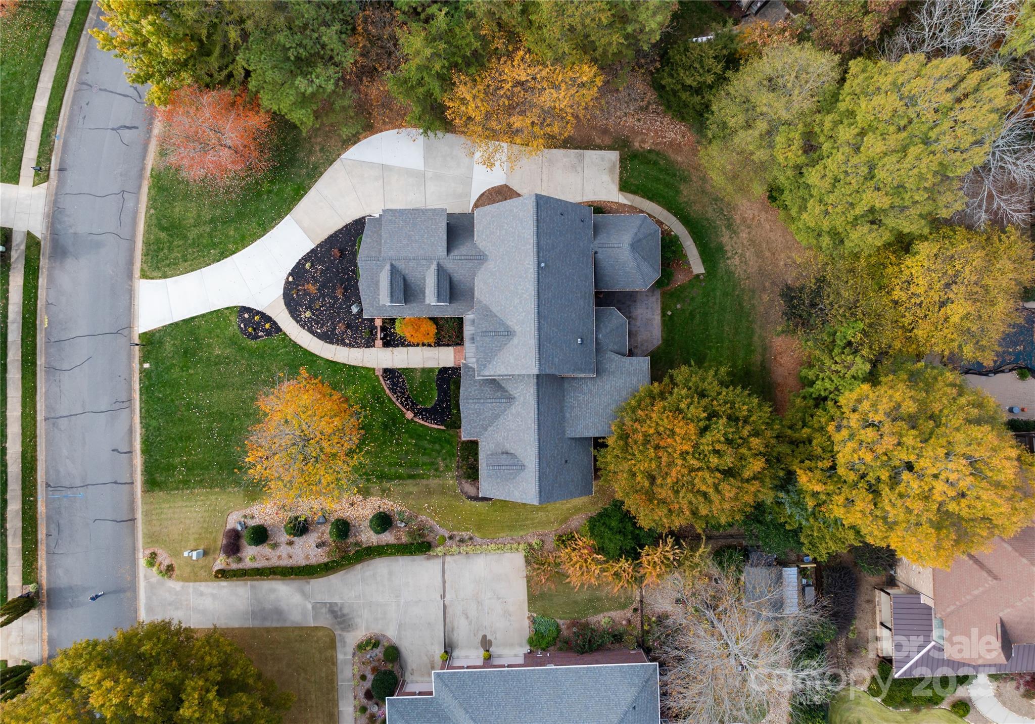 6412 Robin Hollow Drive