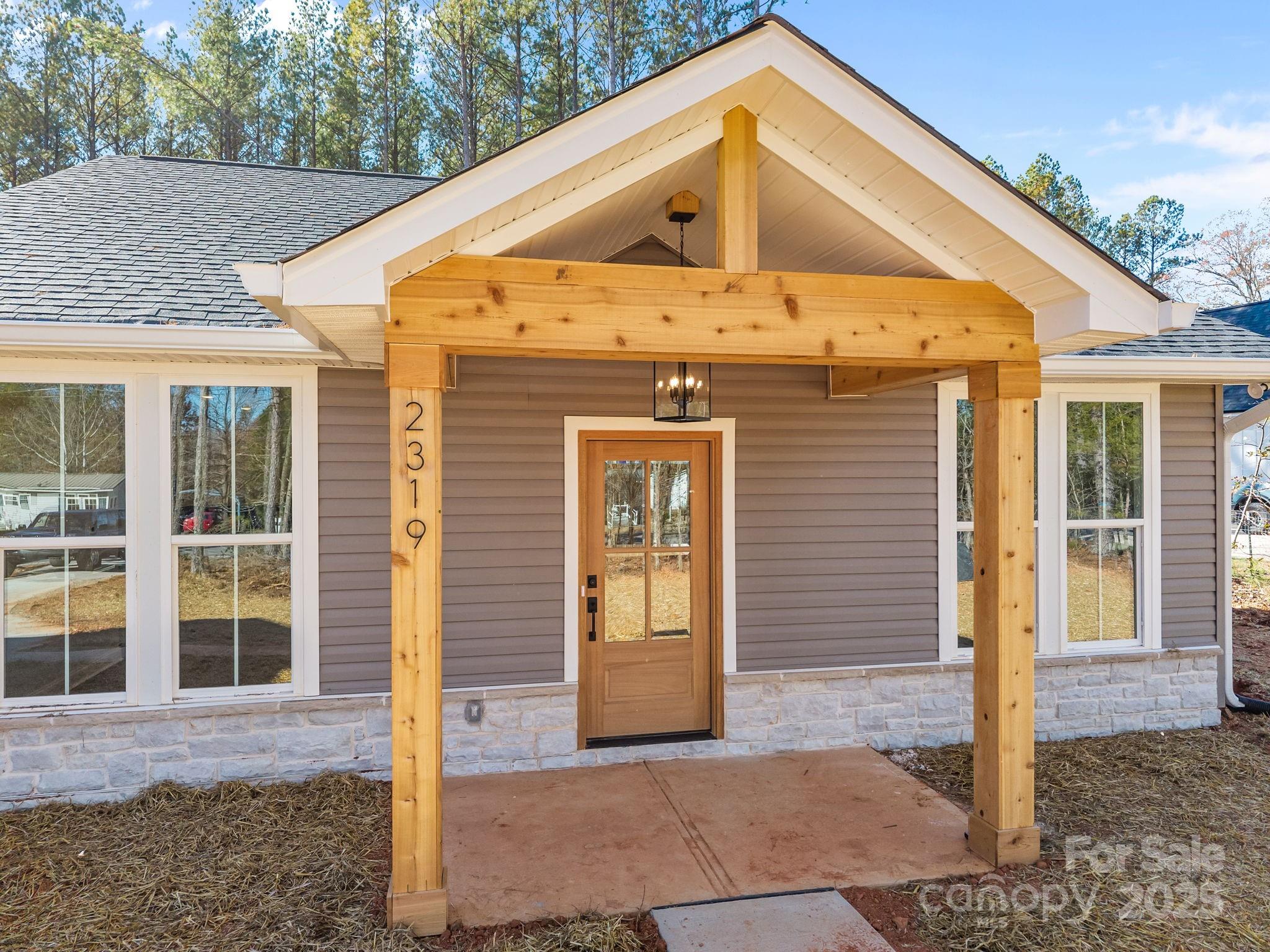 2319 Lee Lawing Road