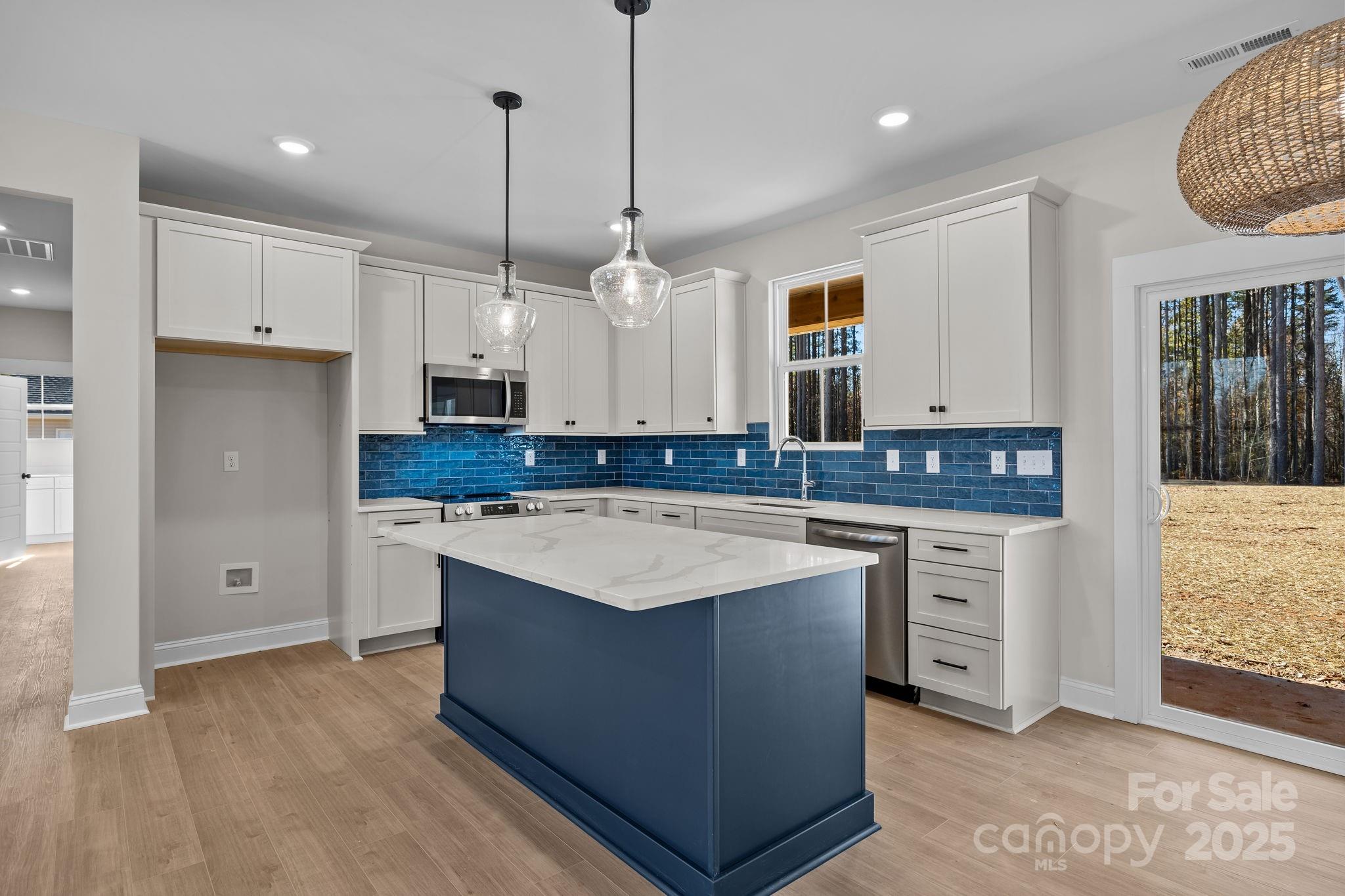 2319 Lee Lawing Road