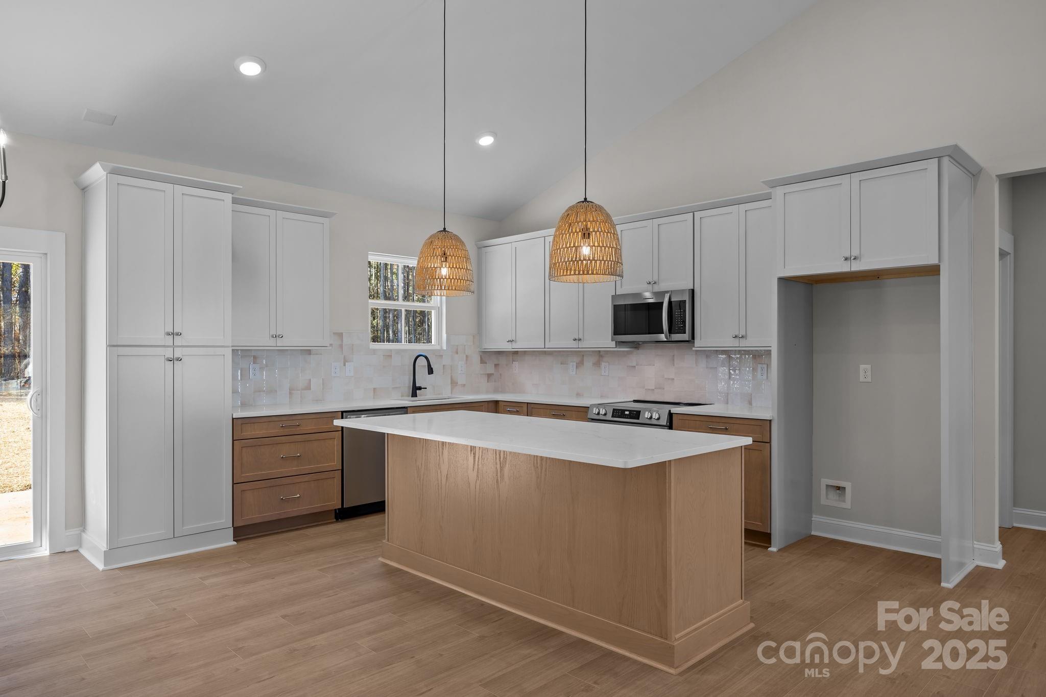 2307 Lee Lawing Road