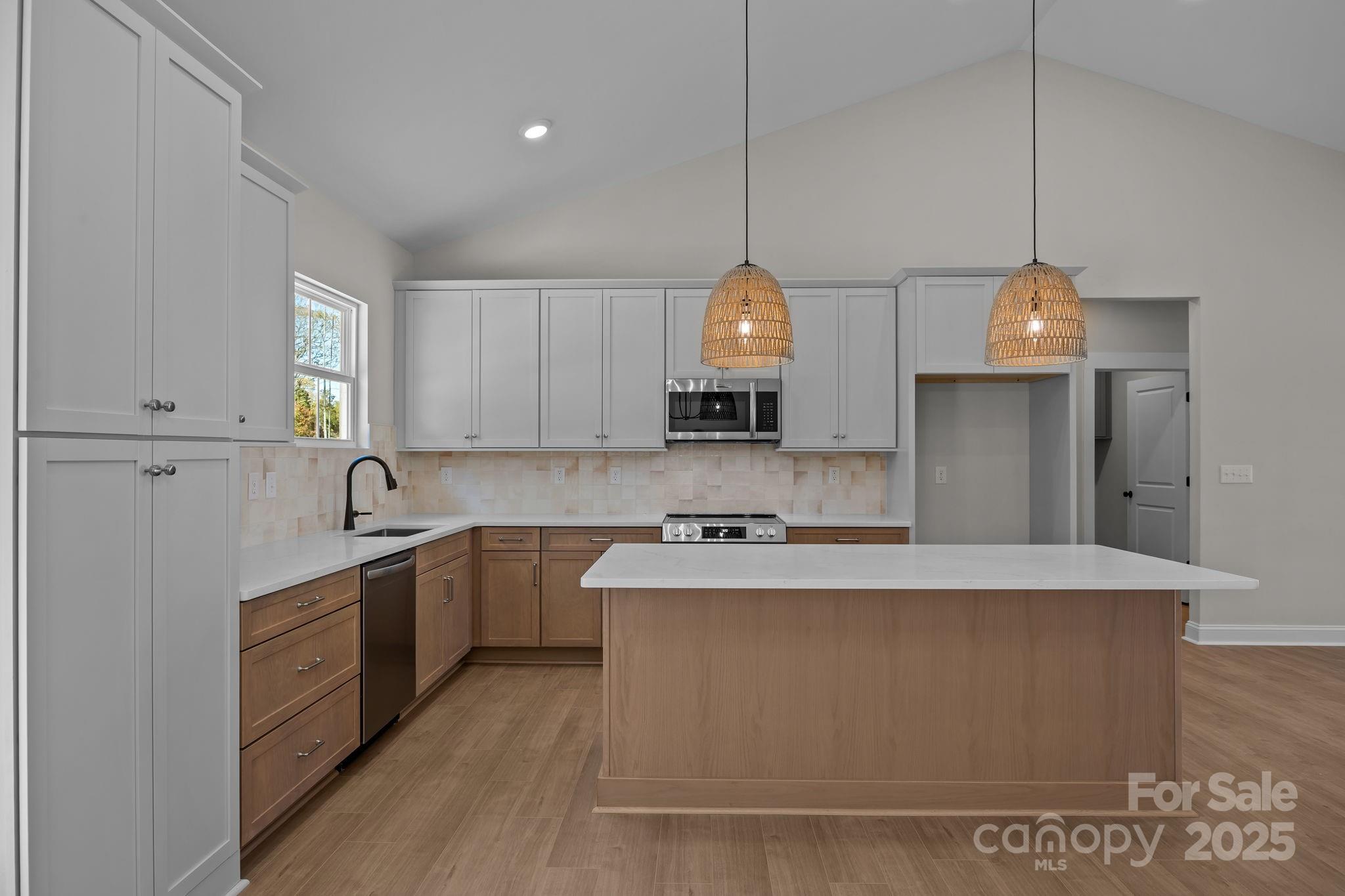 2307 Lee Lawing Road