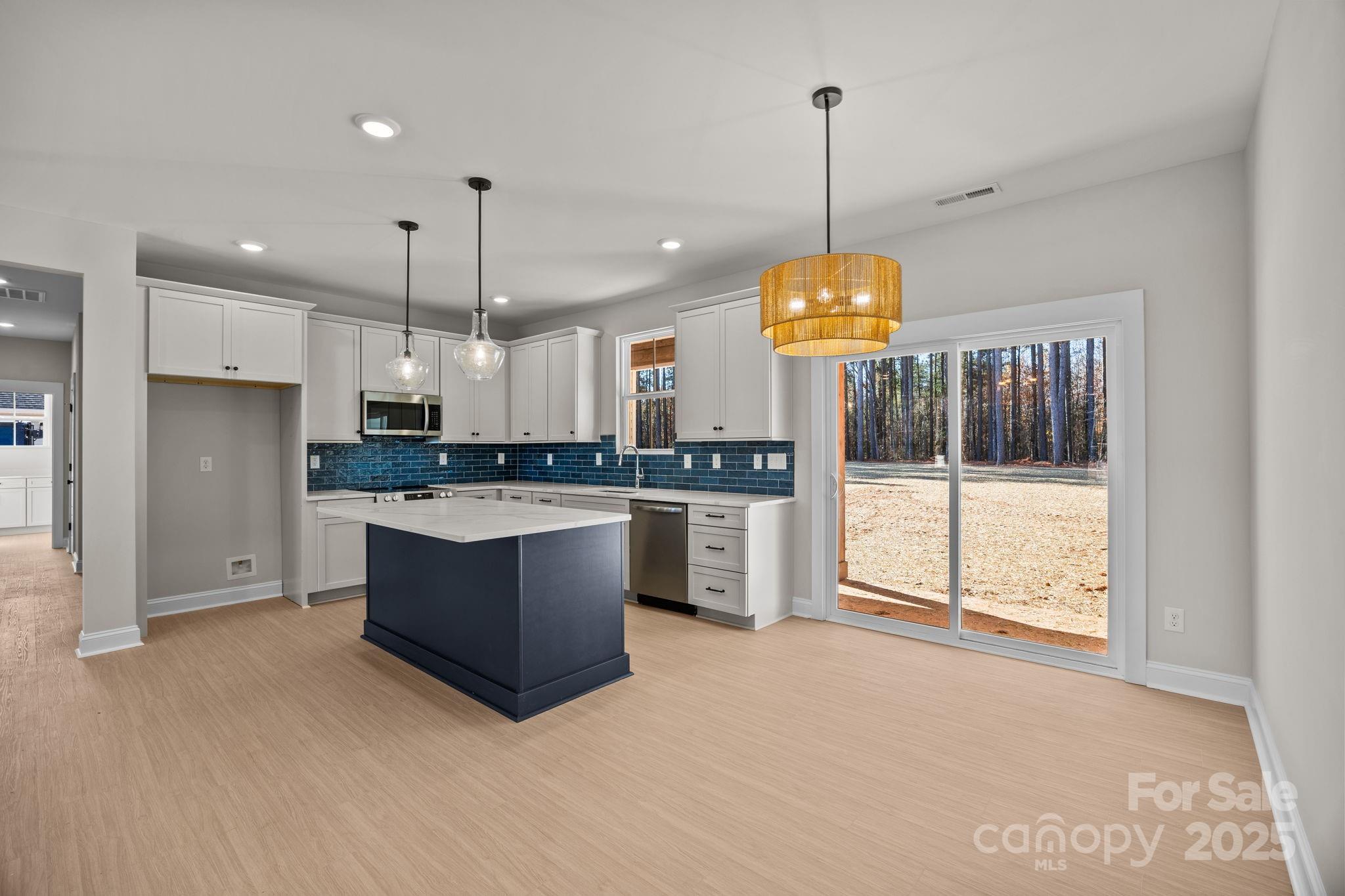 2295 Lee Lawing Road