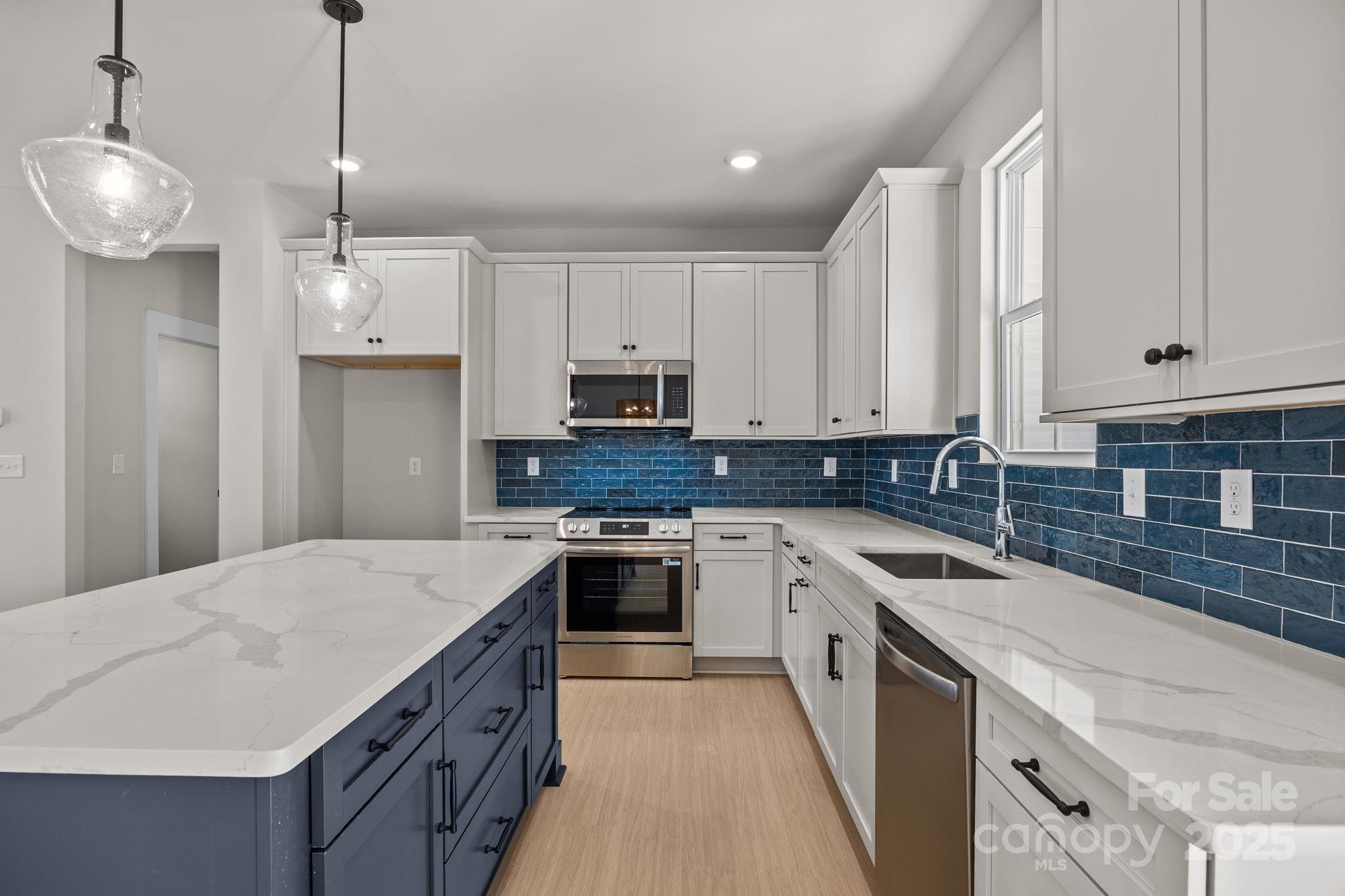 2295 Lee Lawing Road