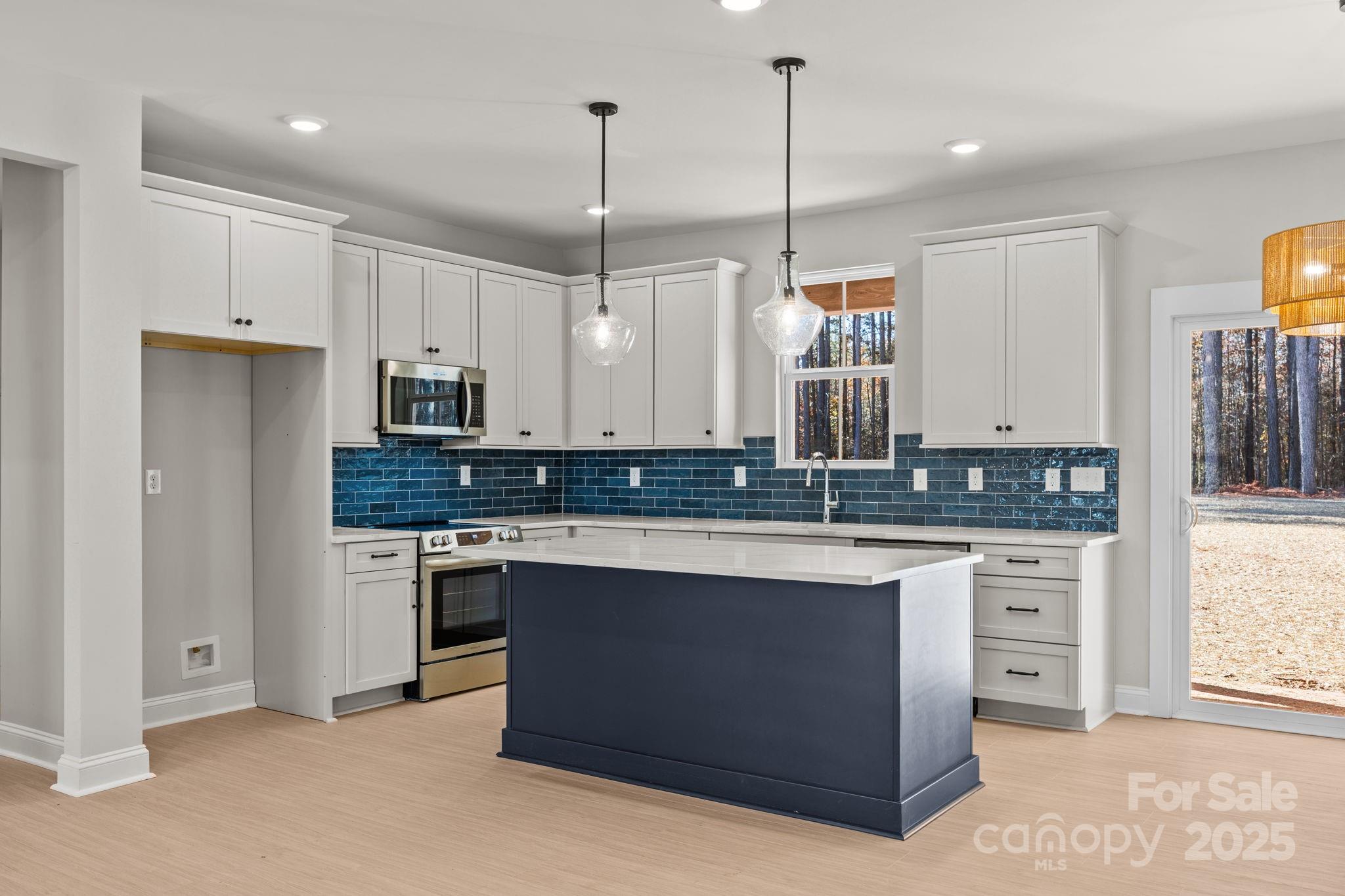 2295 Lee Lawing Road