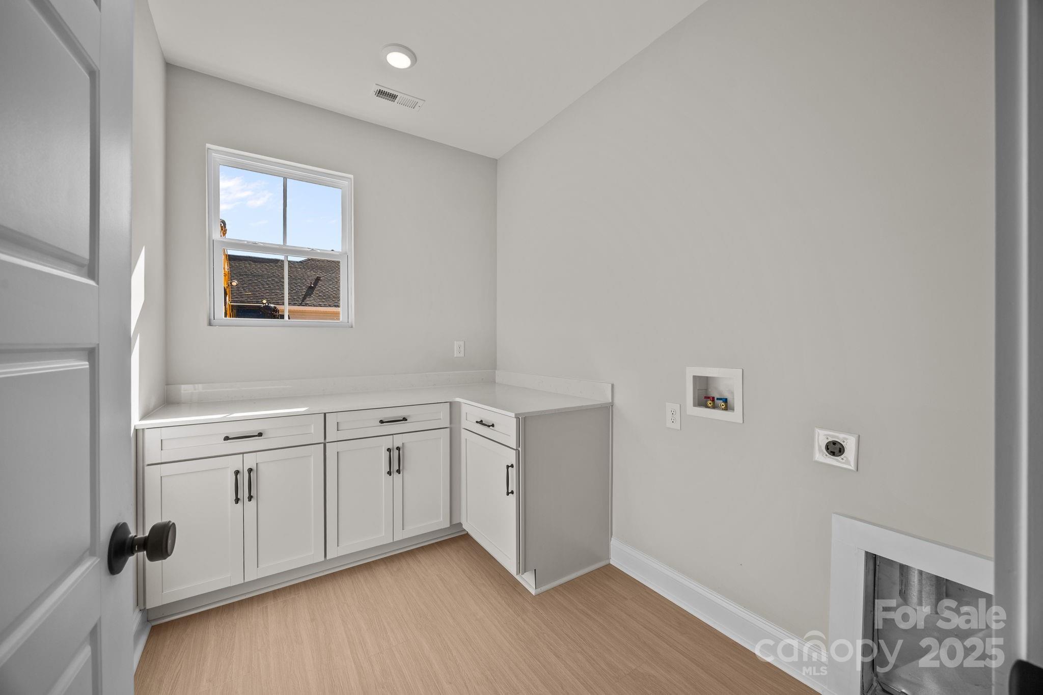 2295 Lee Lawing Road