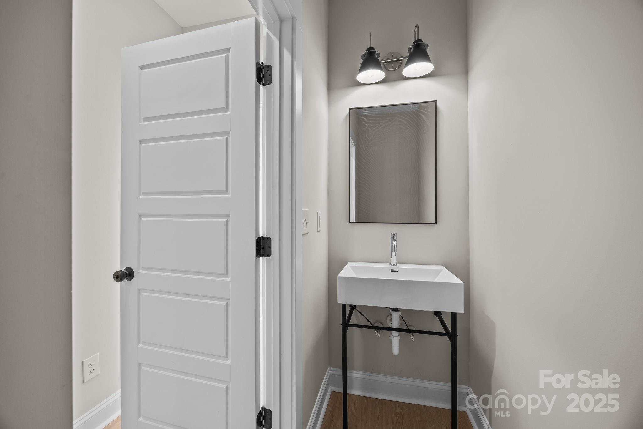 2295 Lee Lawing Road