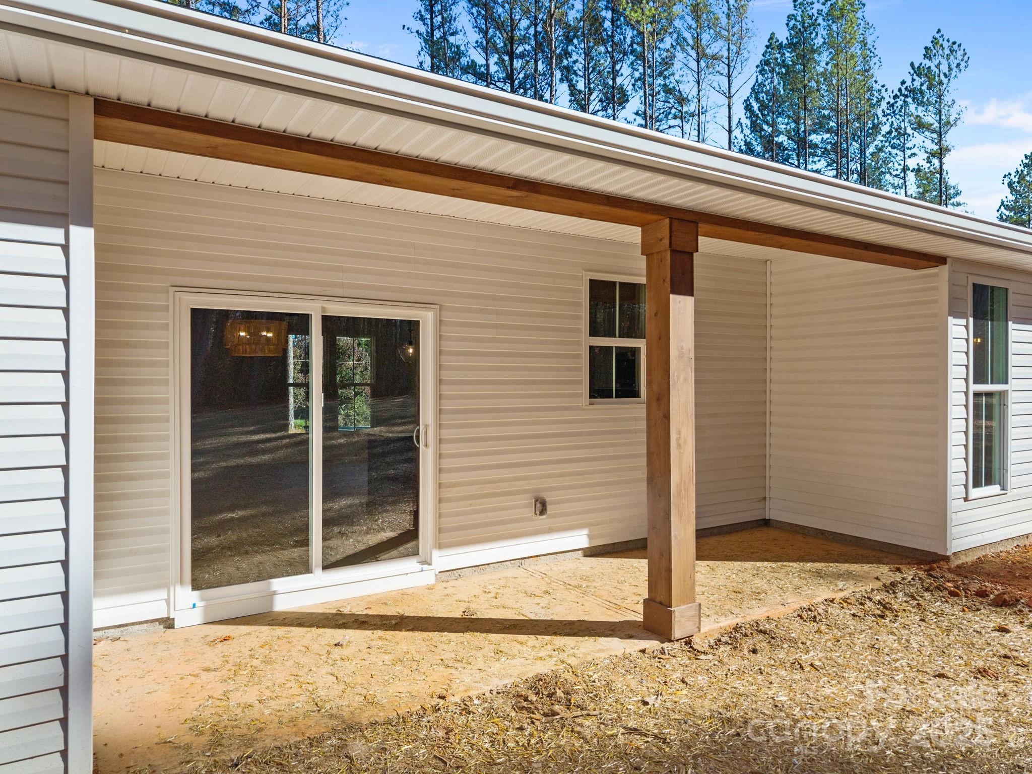 2295 Lee Lawing Road