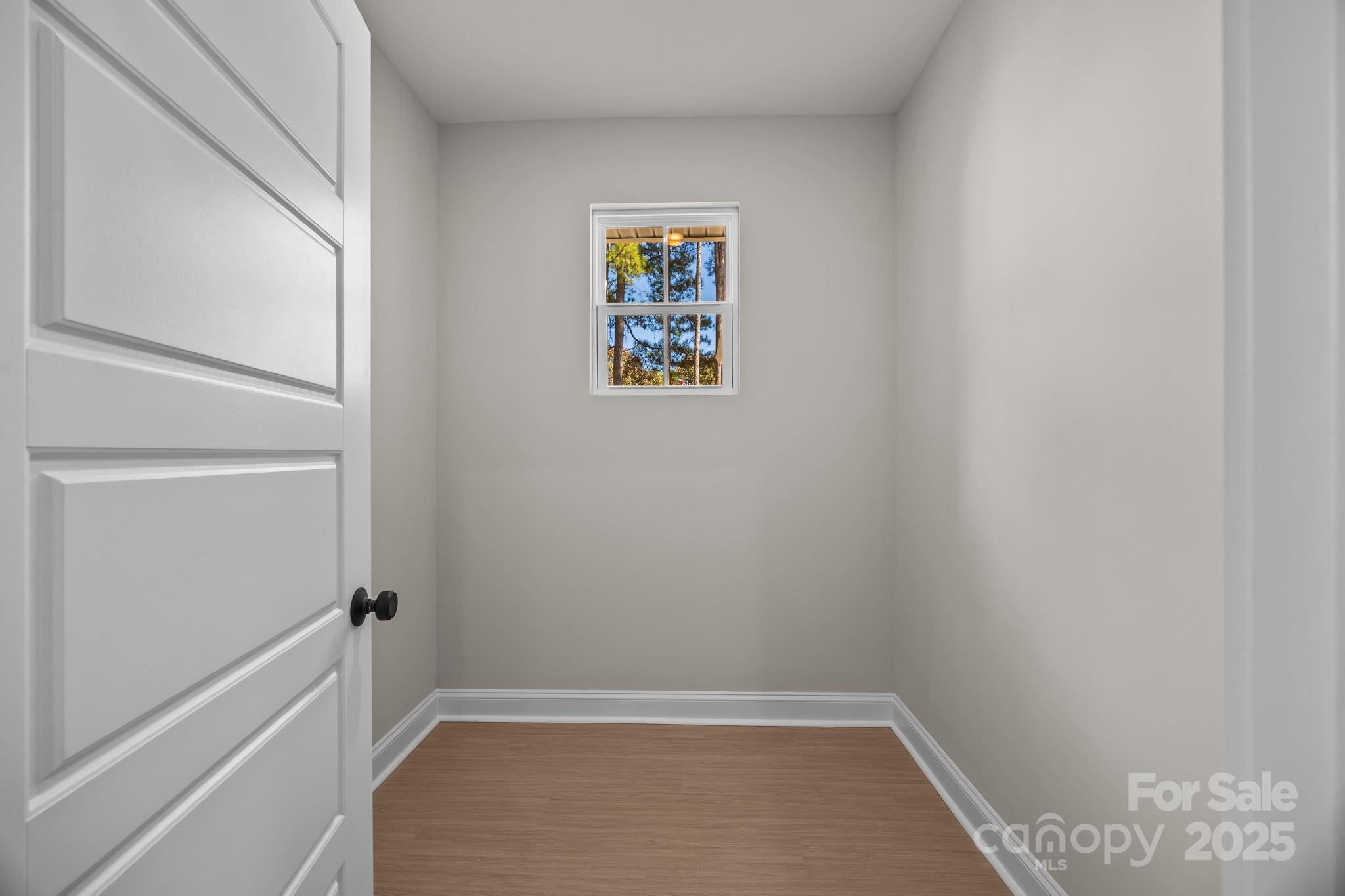 2295 Lee Lawing Road