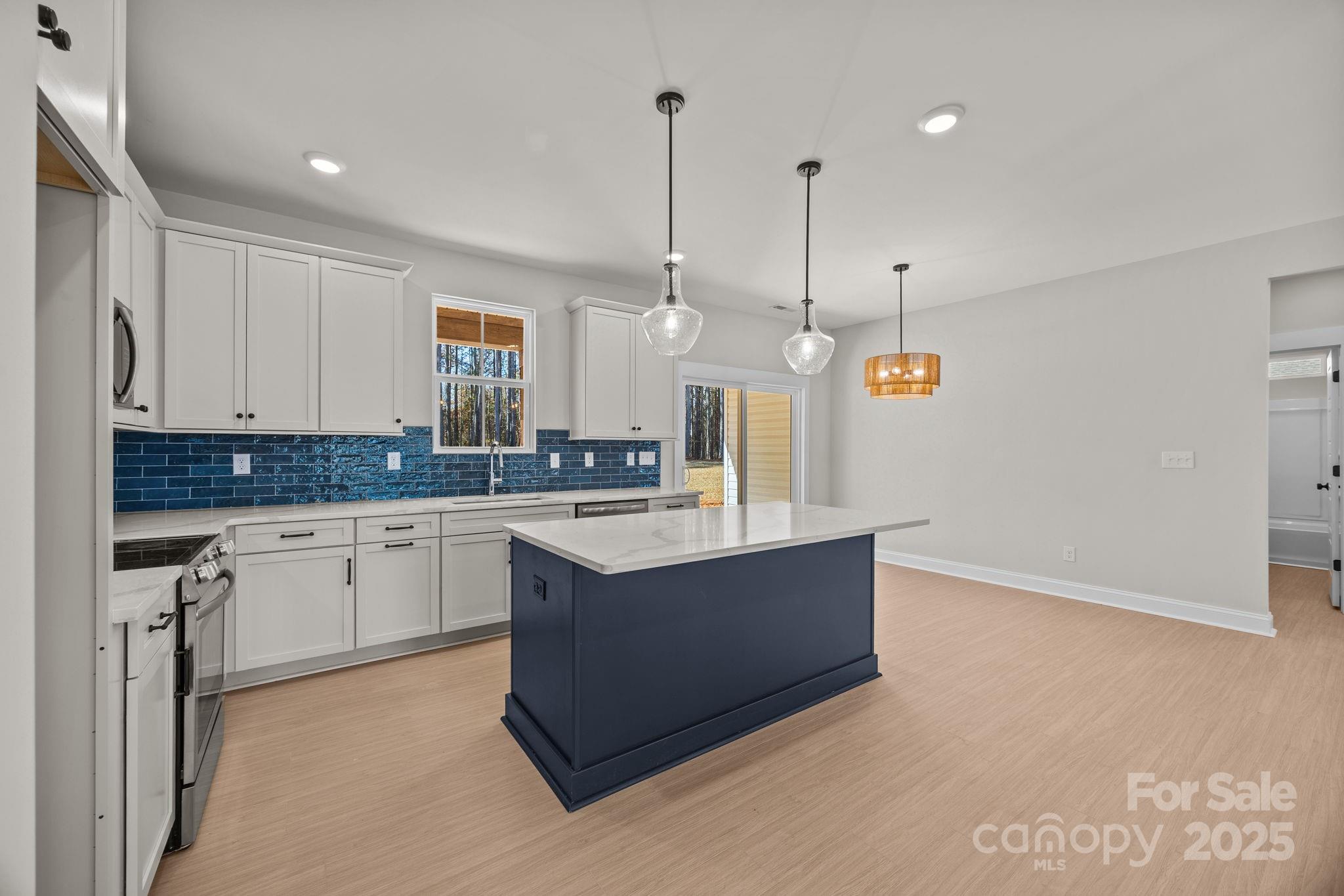 2295 Lee Lawing Road