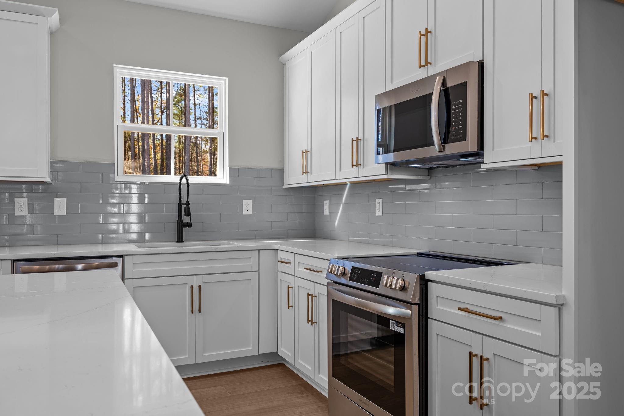 2287 Lee Lawing Road