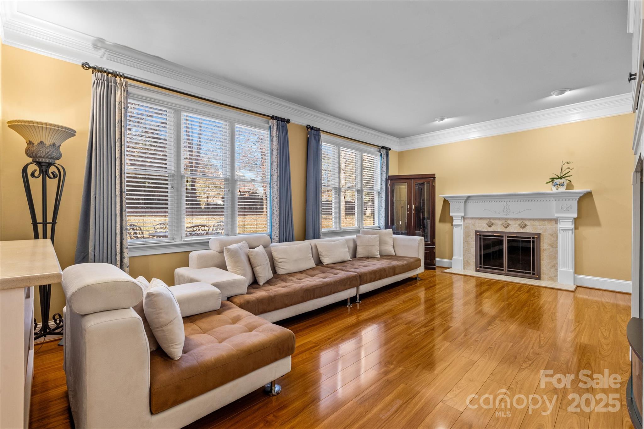 6041 Bluebird Hill Lane