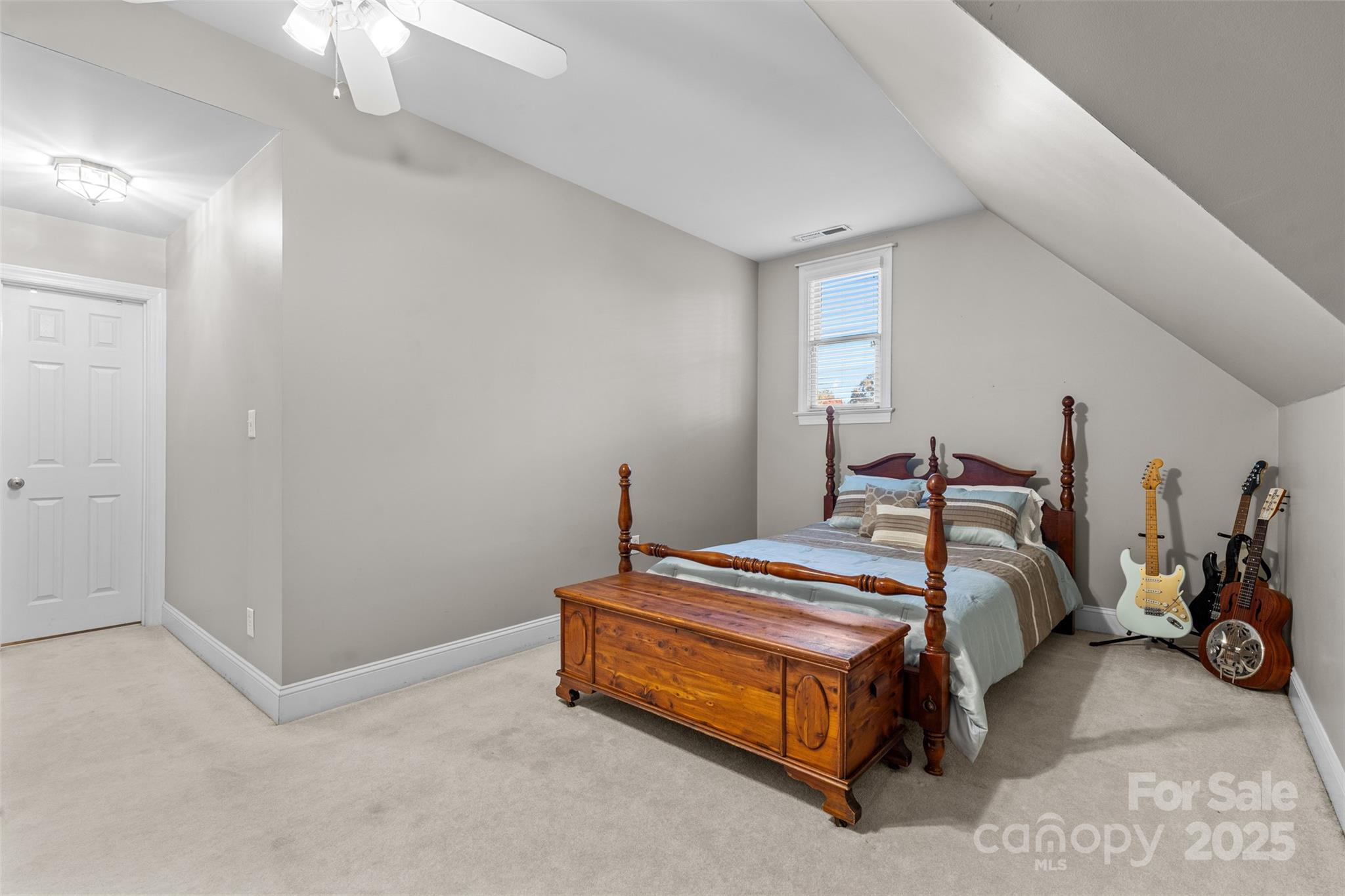 6041 Bluebird Hill Lane