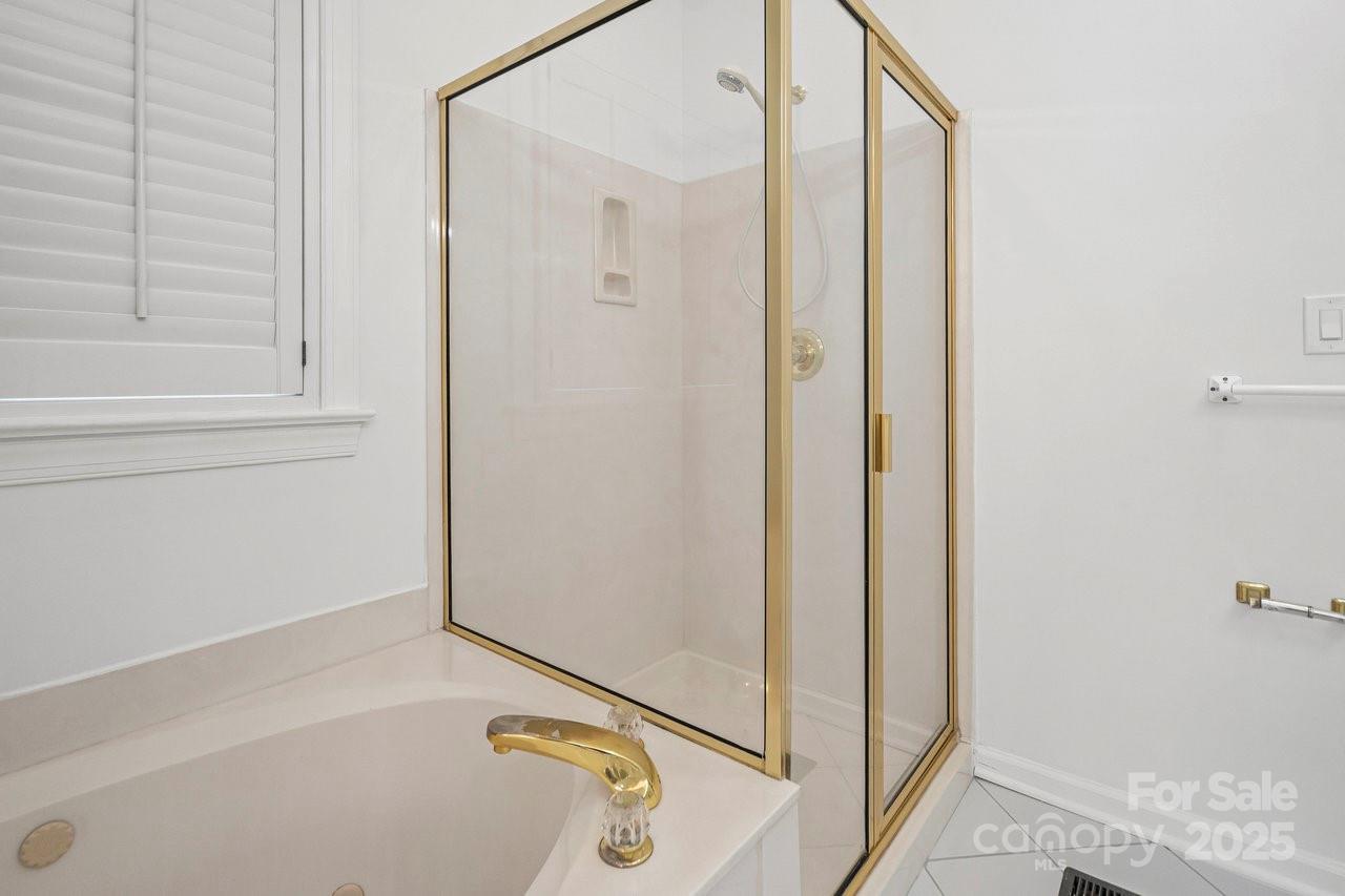 12326 Ashleigh Oaks Court