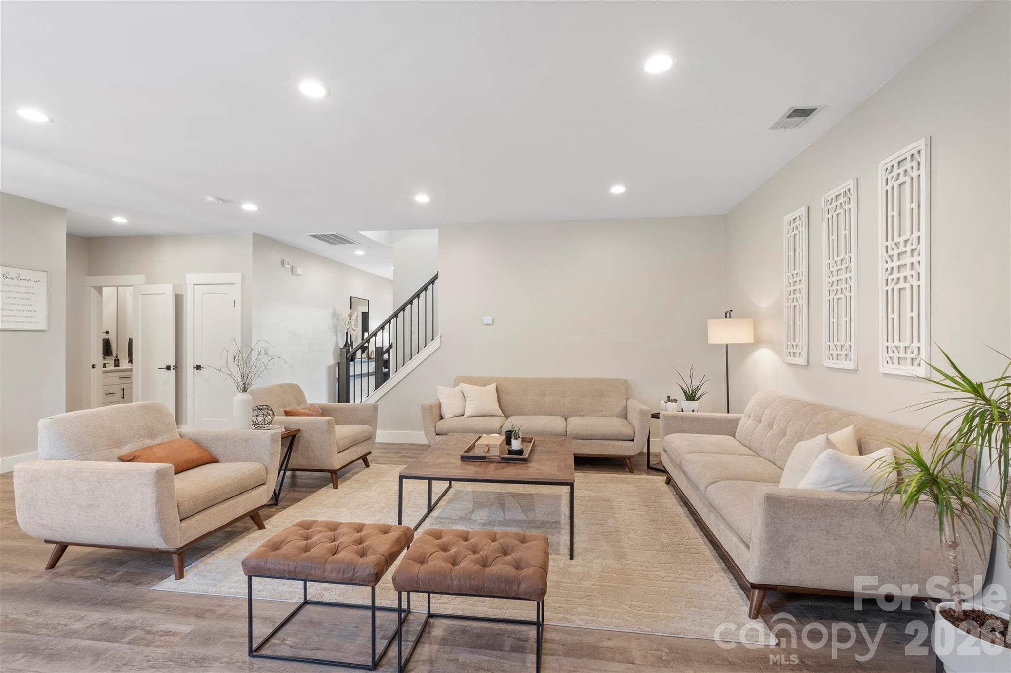 6610 Blackwood Lane