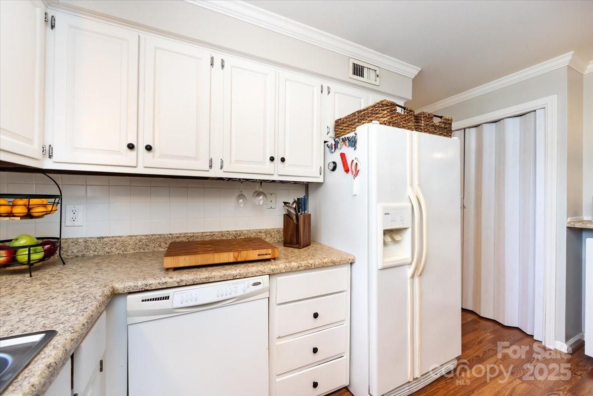 1708 Roxborough Road Unit: H