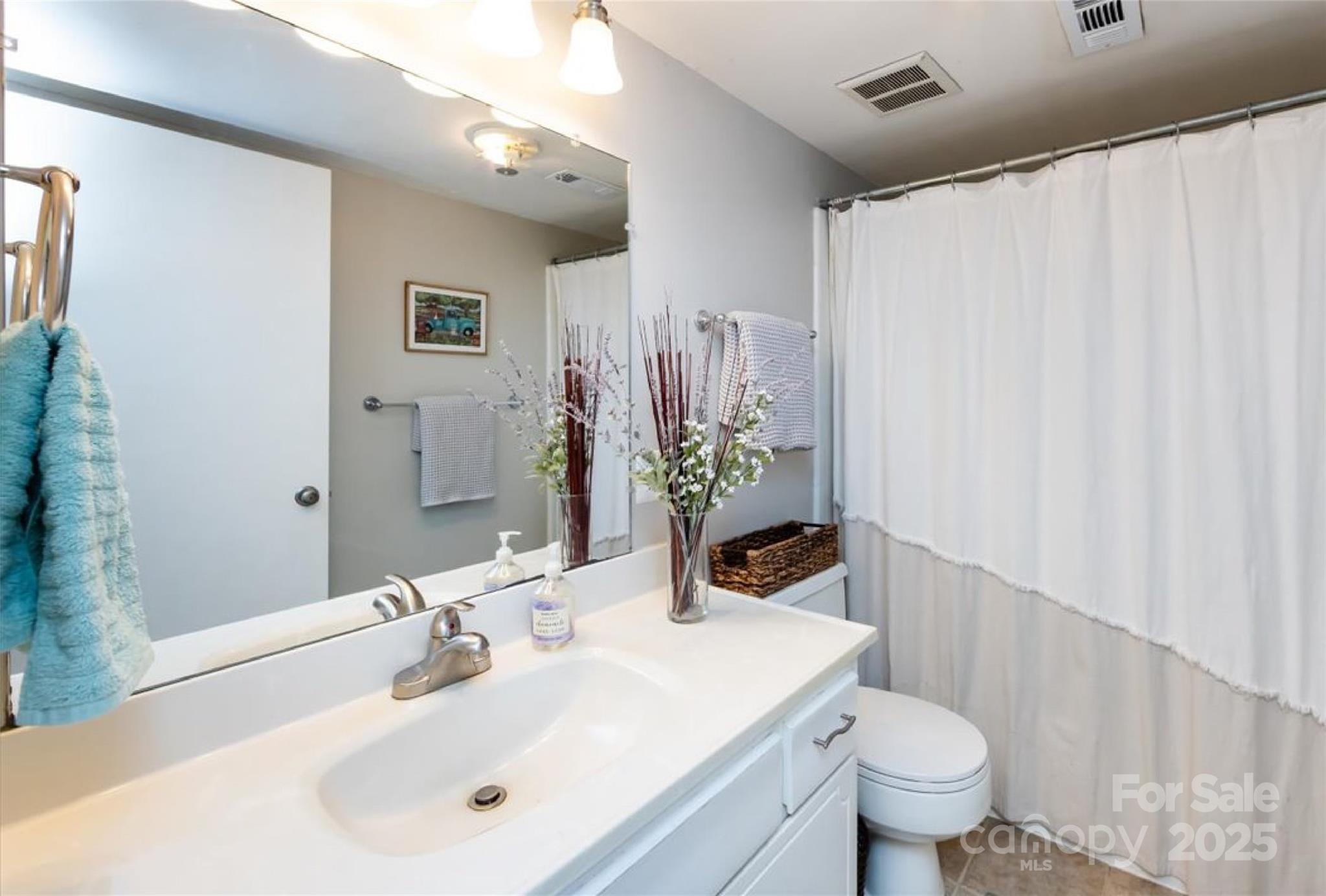 1708 Roxborough Road Unit: H