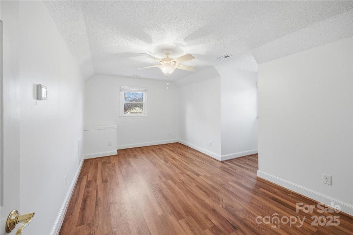 3509 Chapel View Court