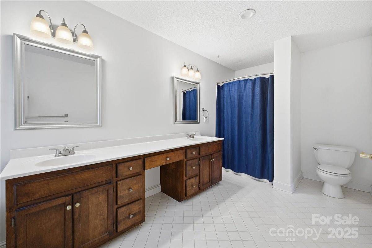 3509 Chapel View Court