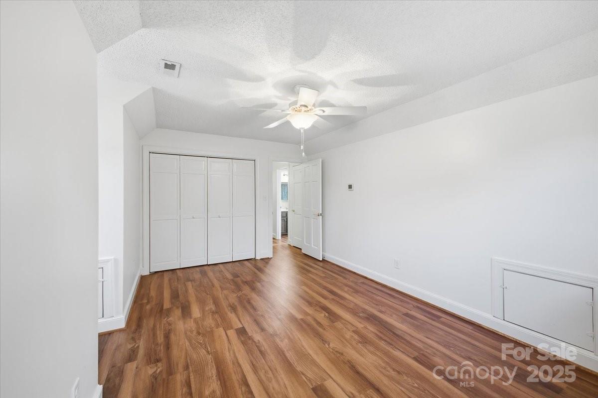 3509 Chapel View Court