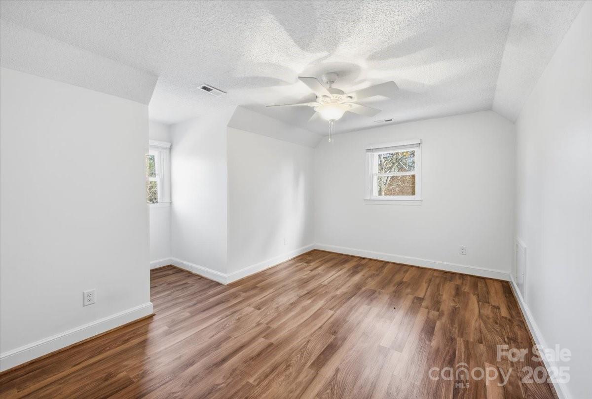 3509 Chapel View Court