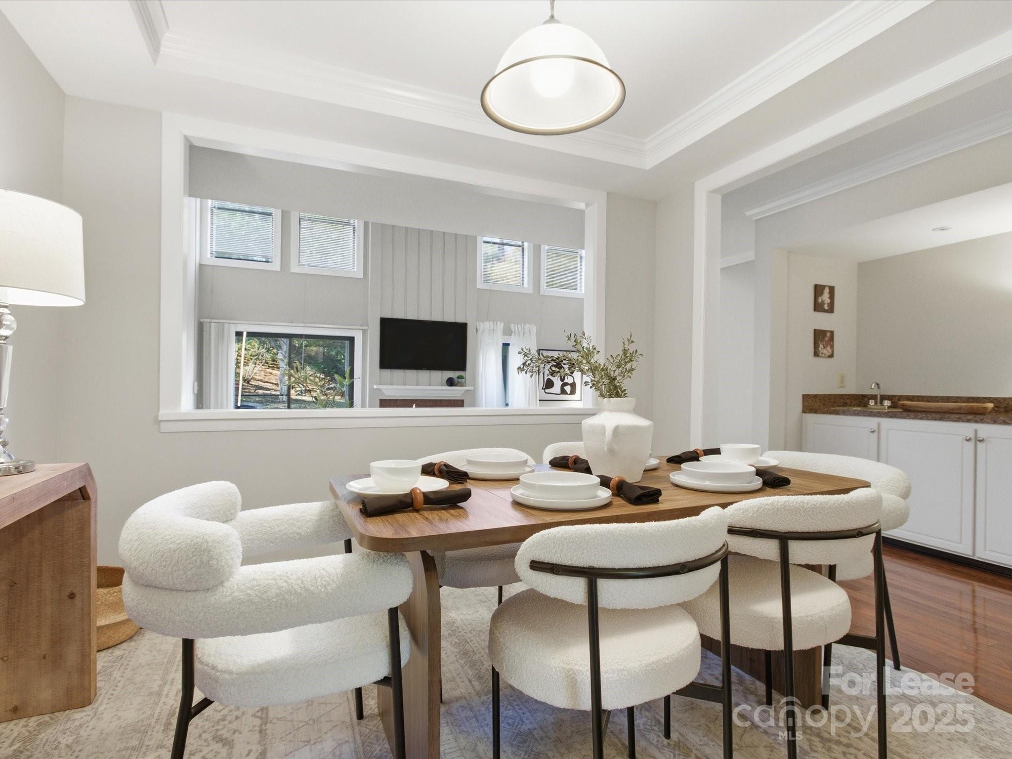 7925 Charter Oak Lane