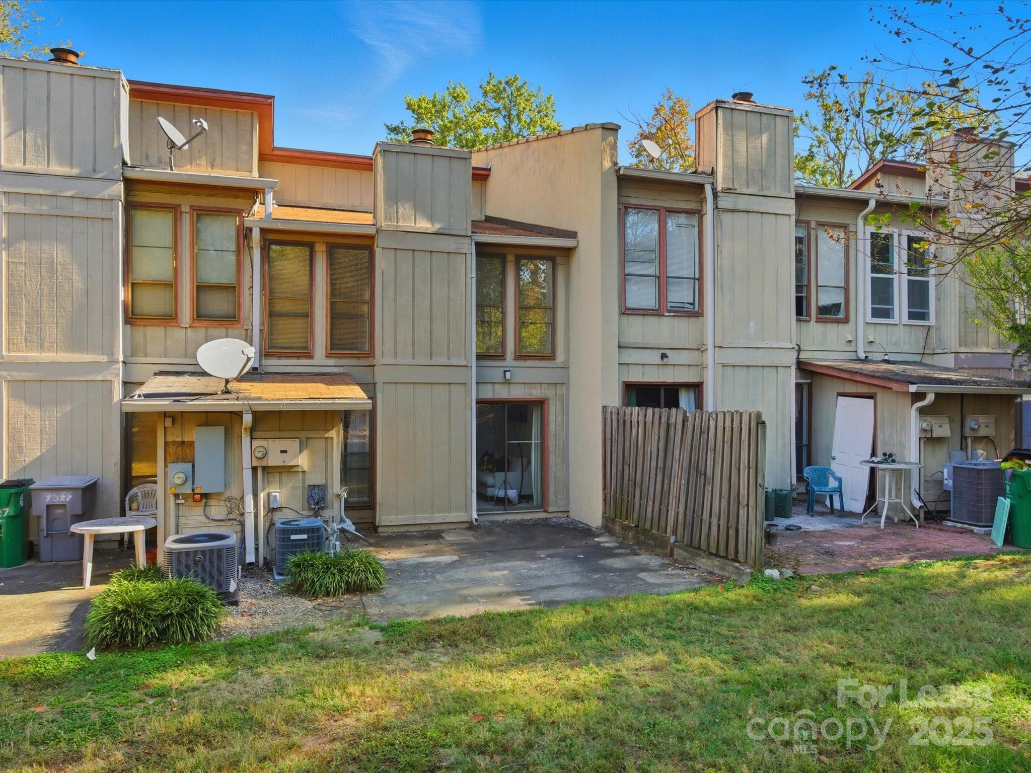 7925 Charter Oak Lane