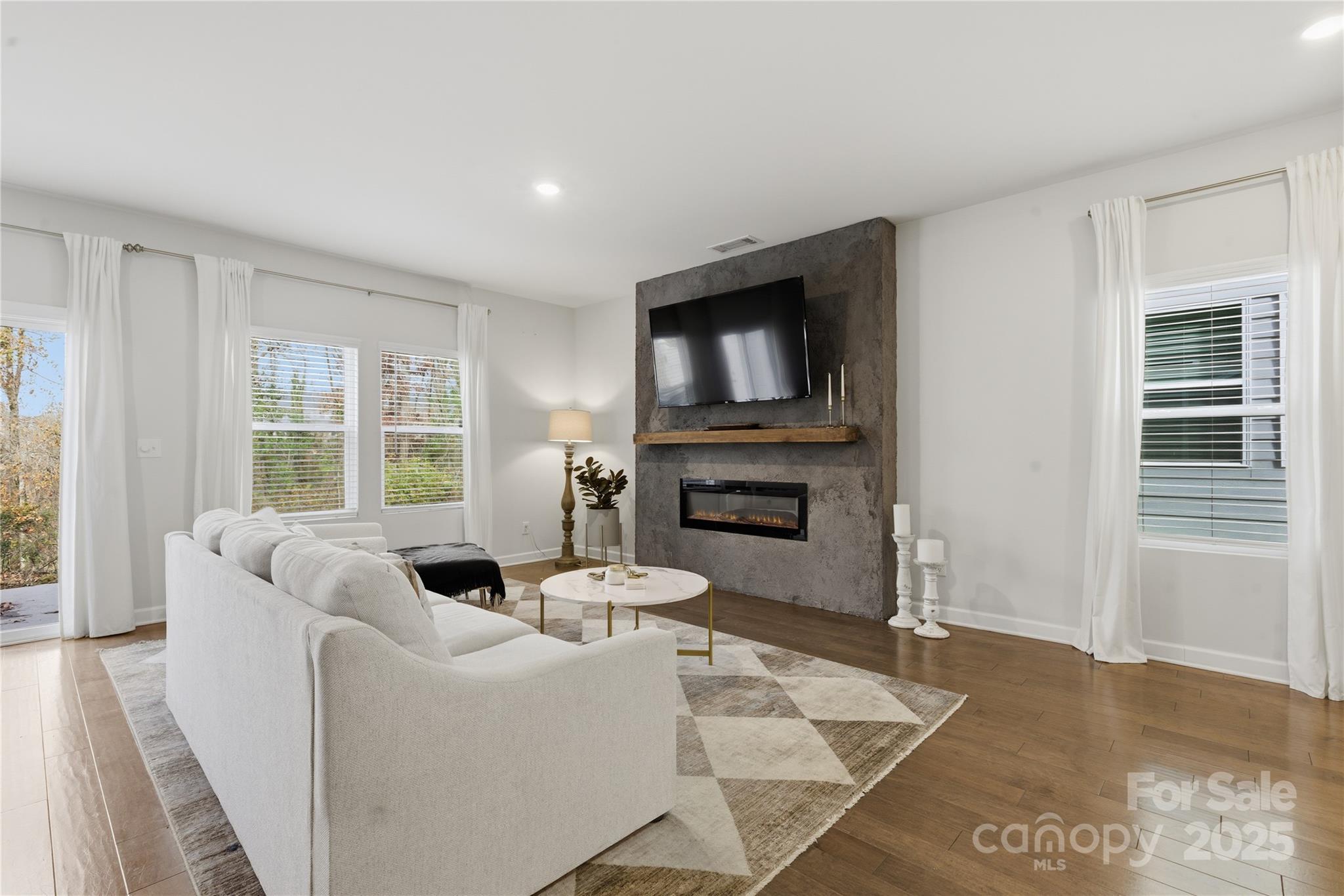 3528 Auburn Curb Road