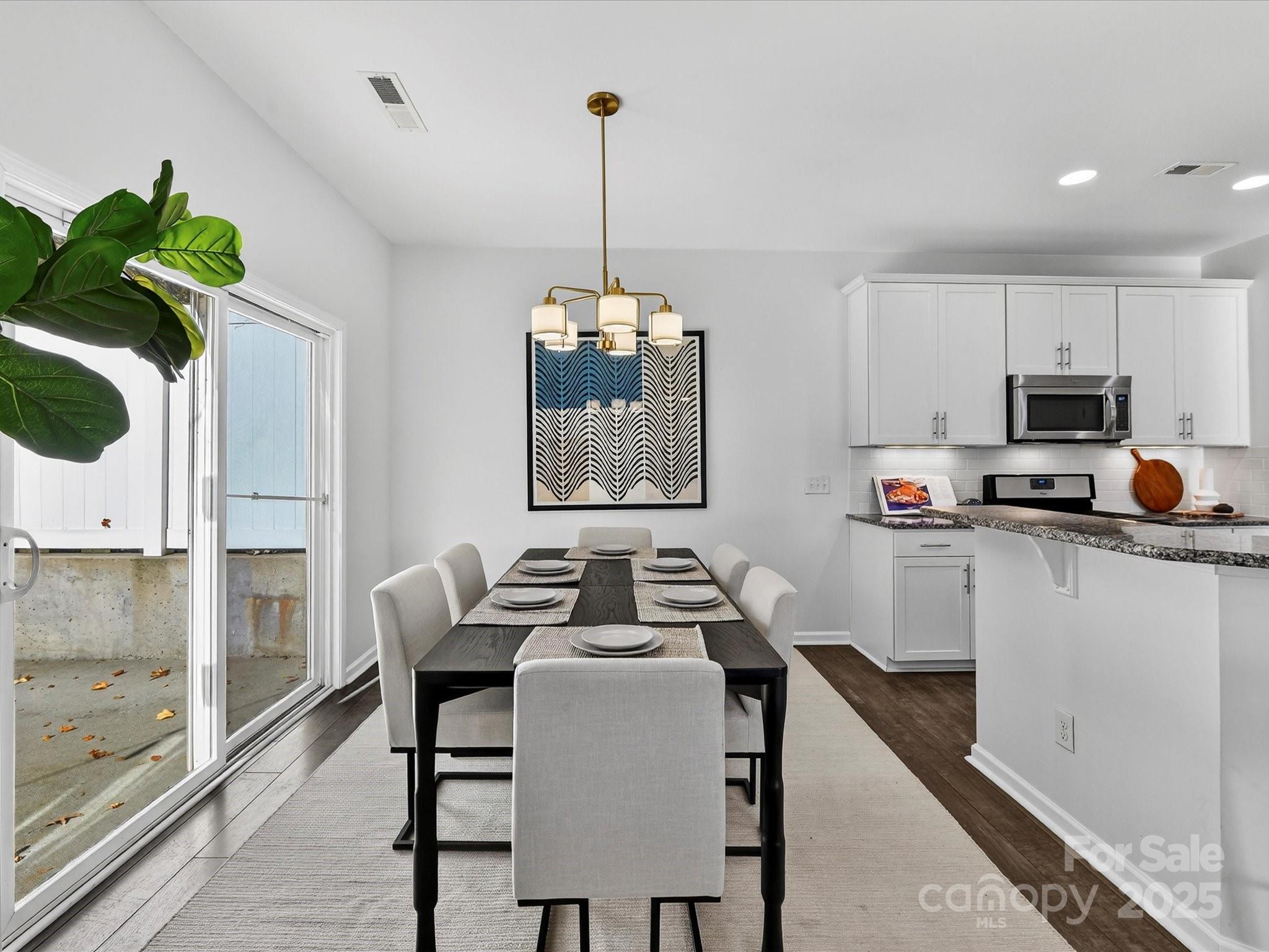 2568 Royal York Avenue