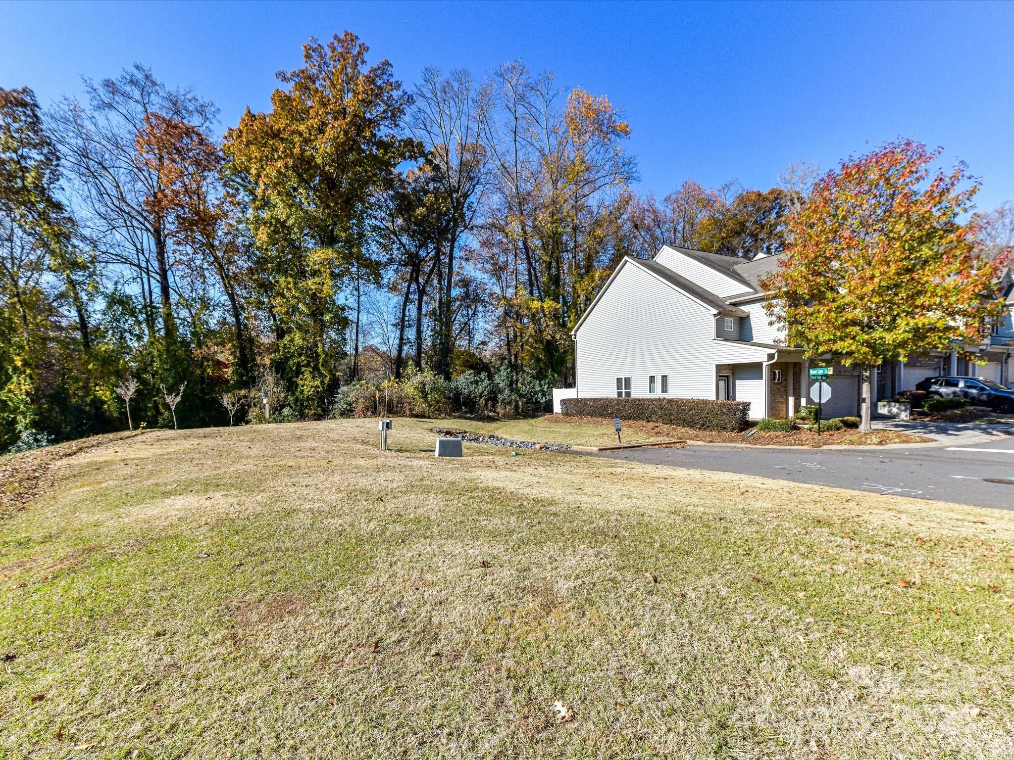 2568 Royal York Avenue