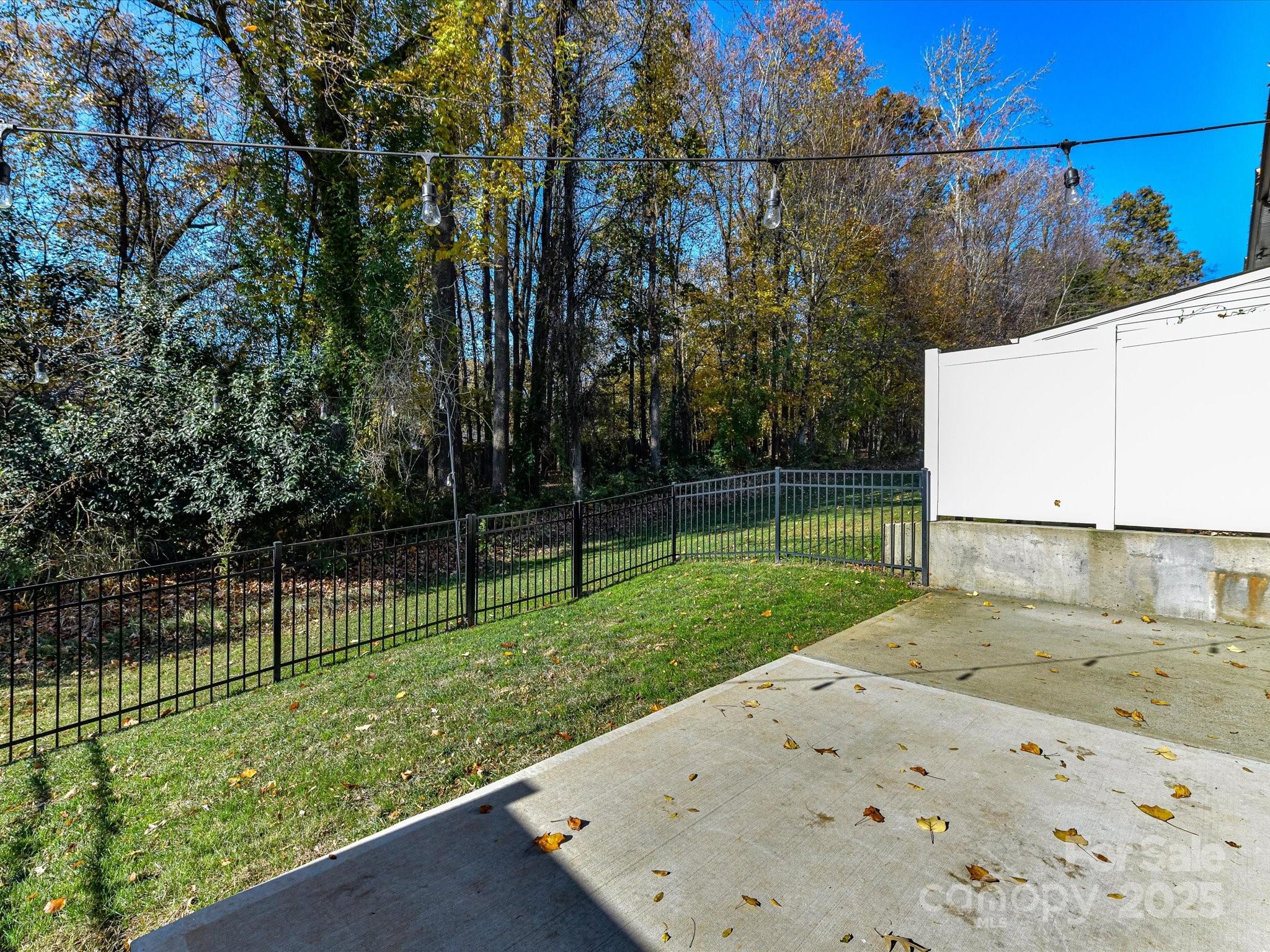 2568 Royal York Avenue