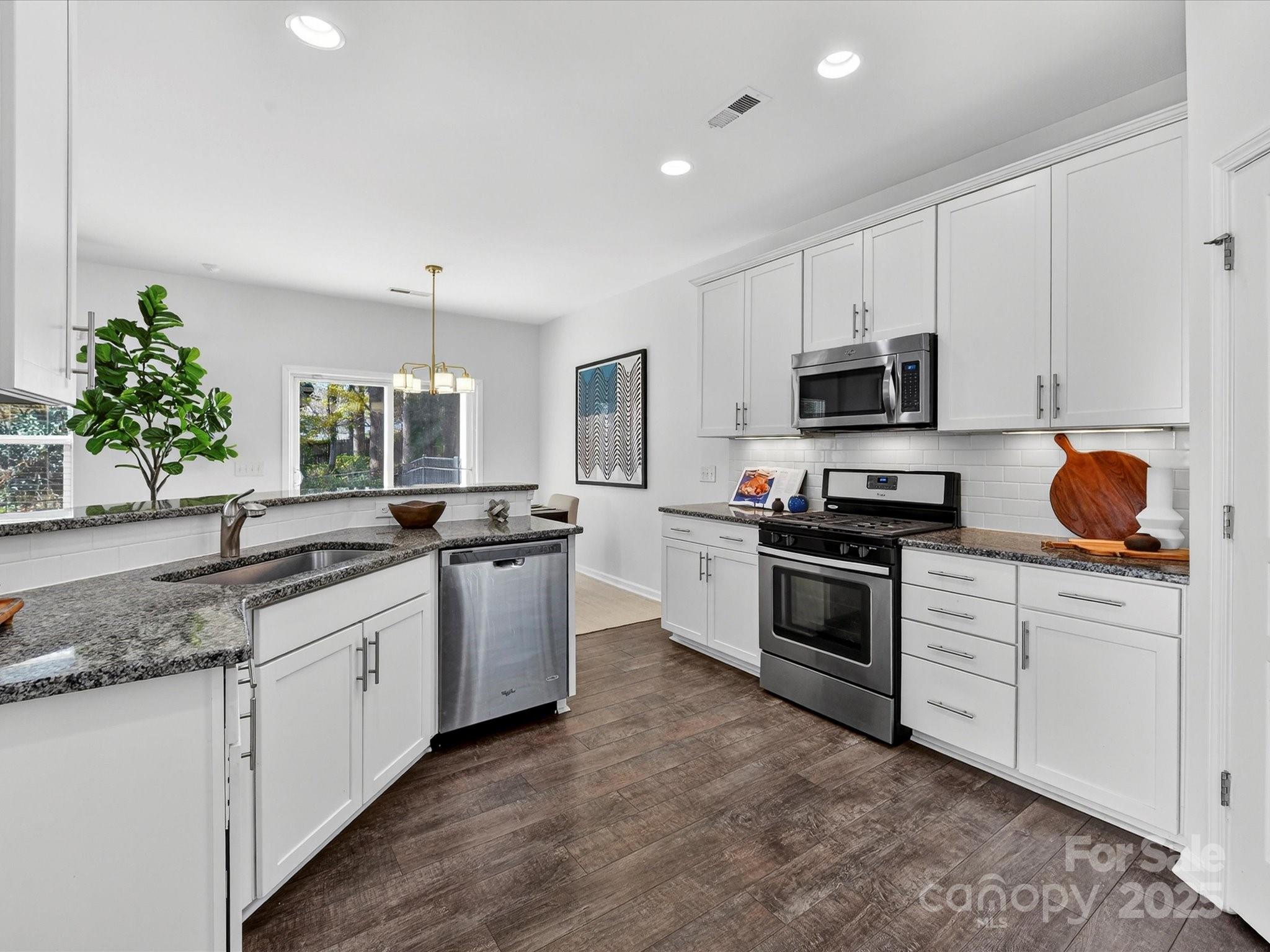 2568 Royal York Avenue