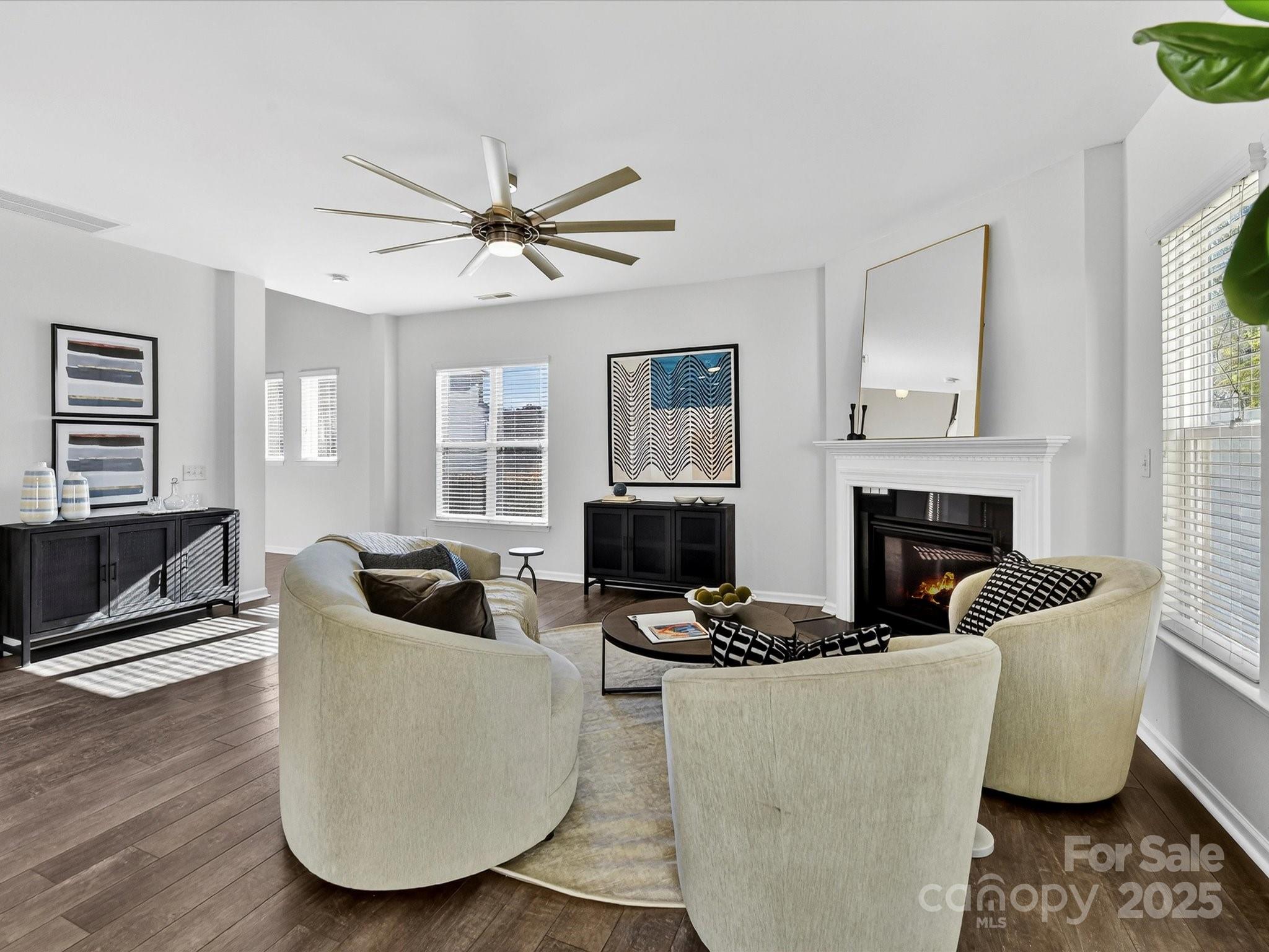 2568 Royal York Avenue