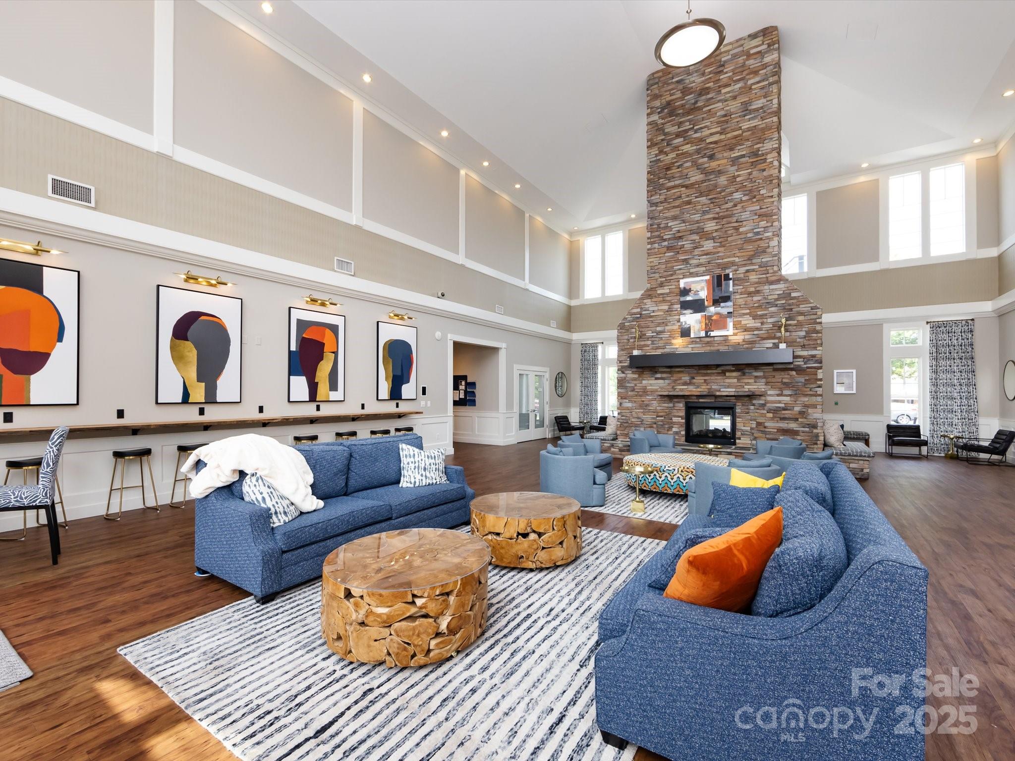 2568 Royal York Avenue