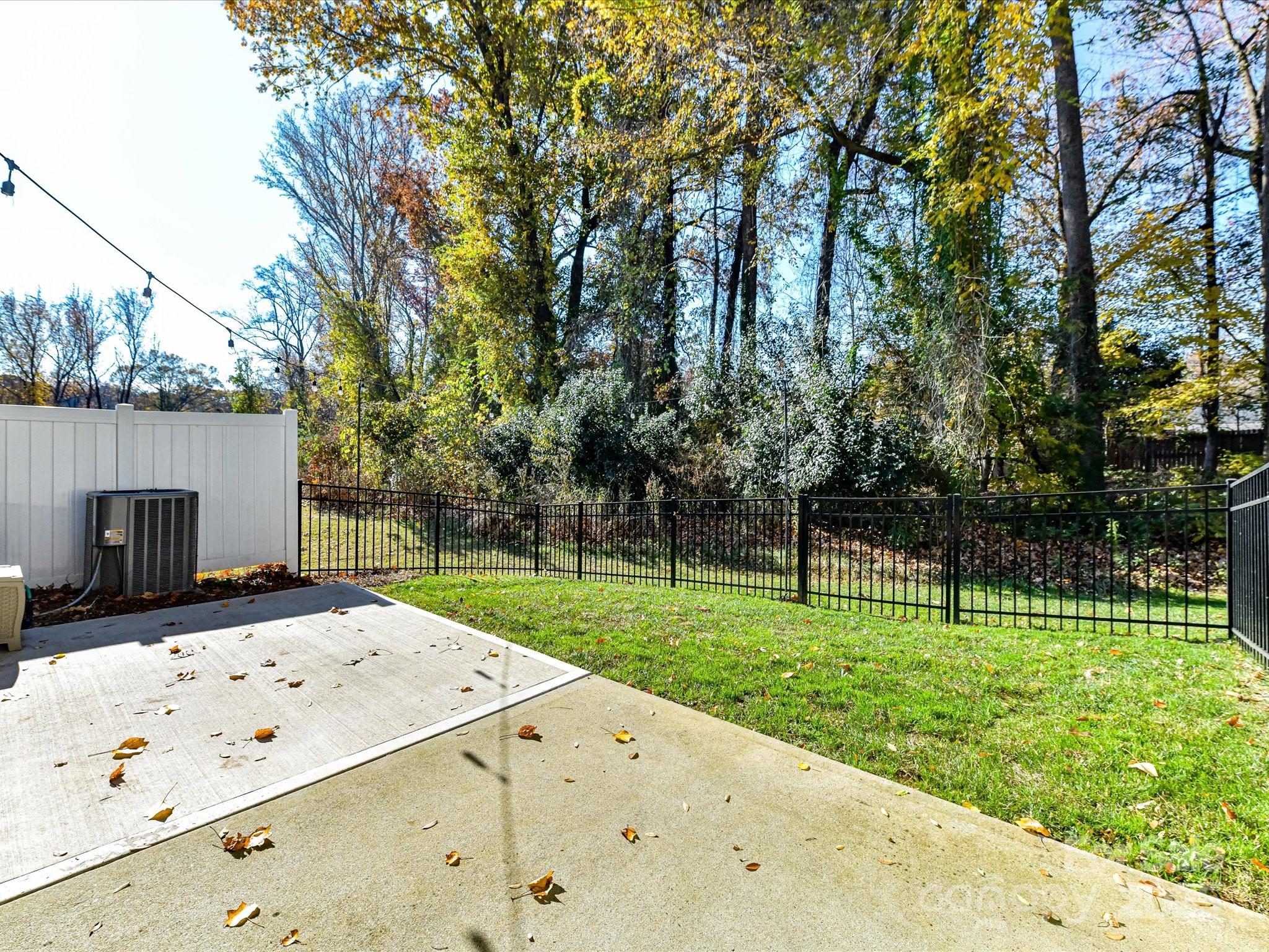 2568 Royal York Avenue