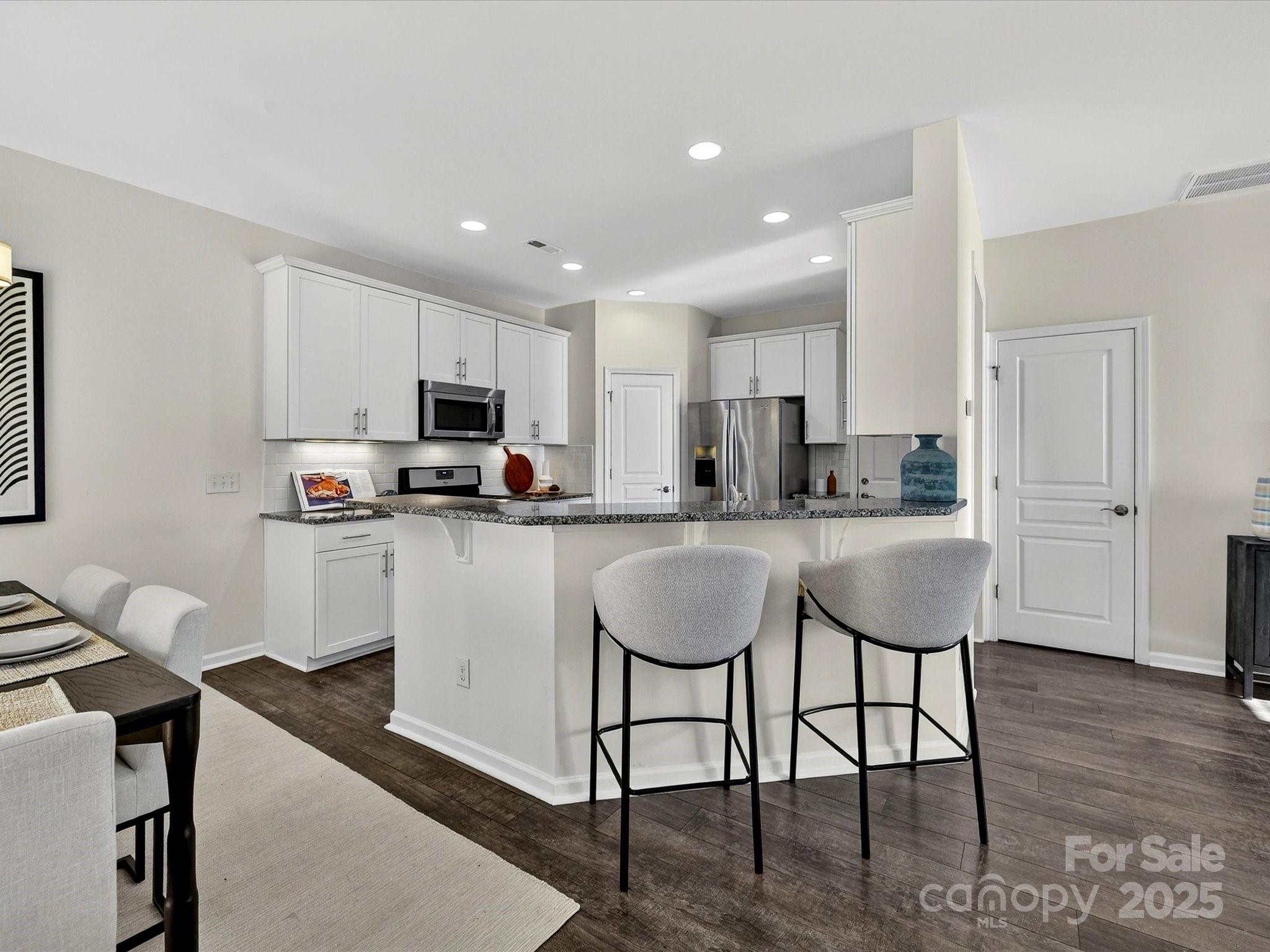 2568 Royal York Avenue