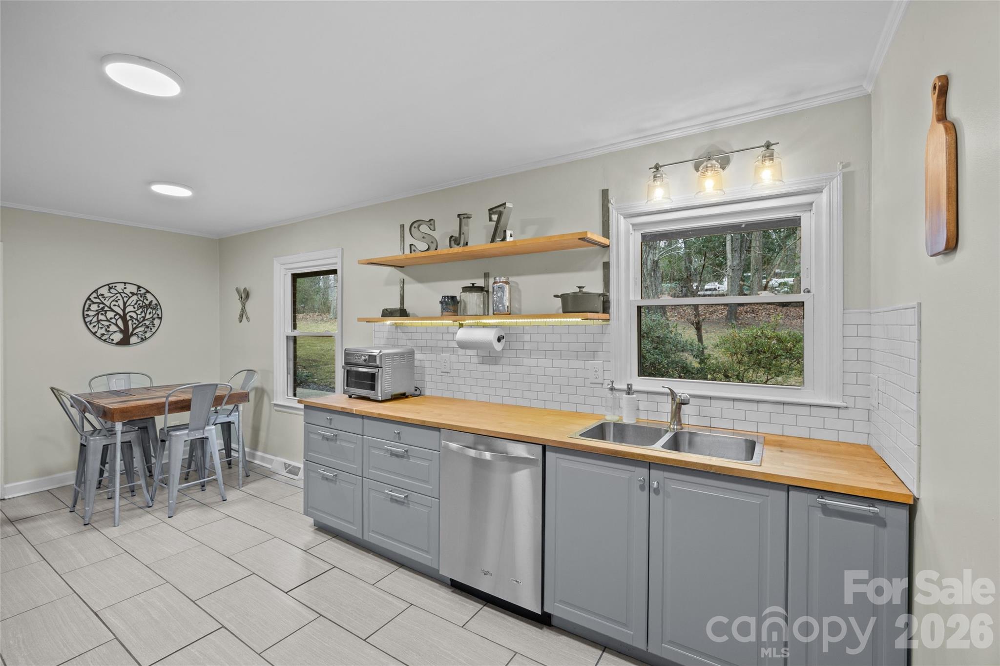 1040 Timber Lake Drive