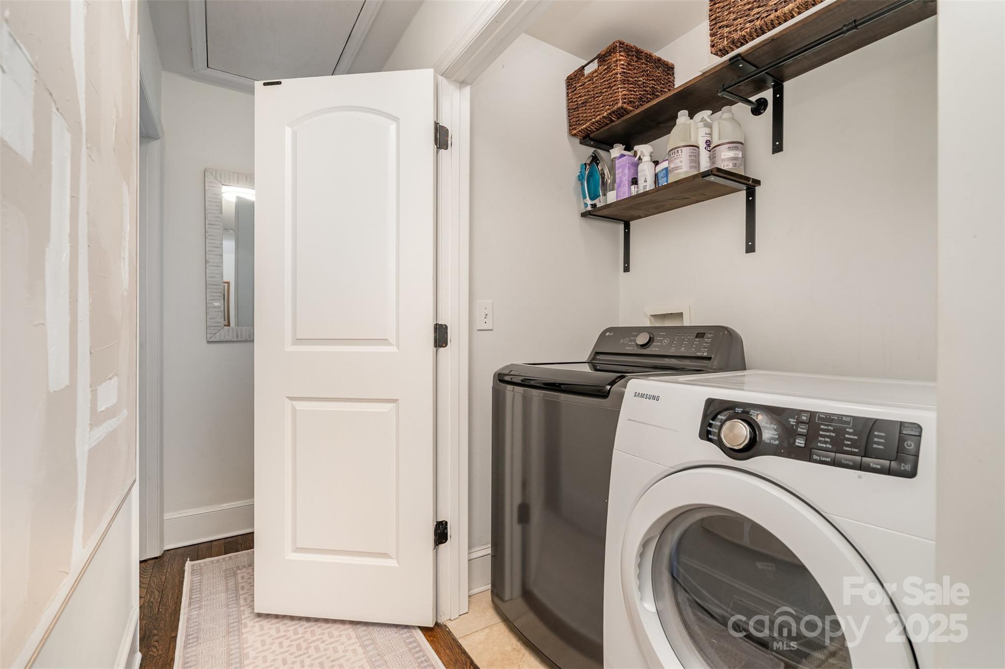 1018 Shady Bluff Drive