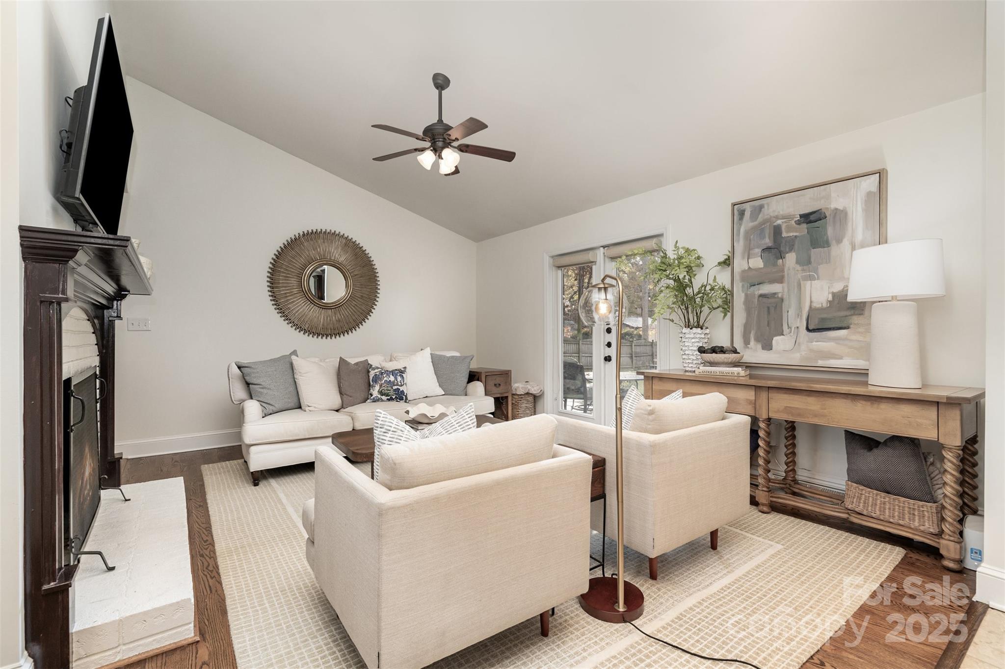 1018 Shady Bluff Drive