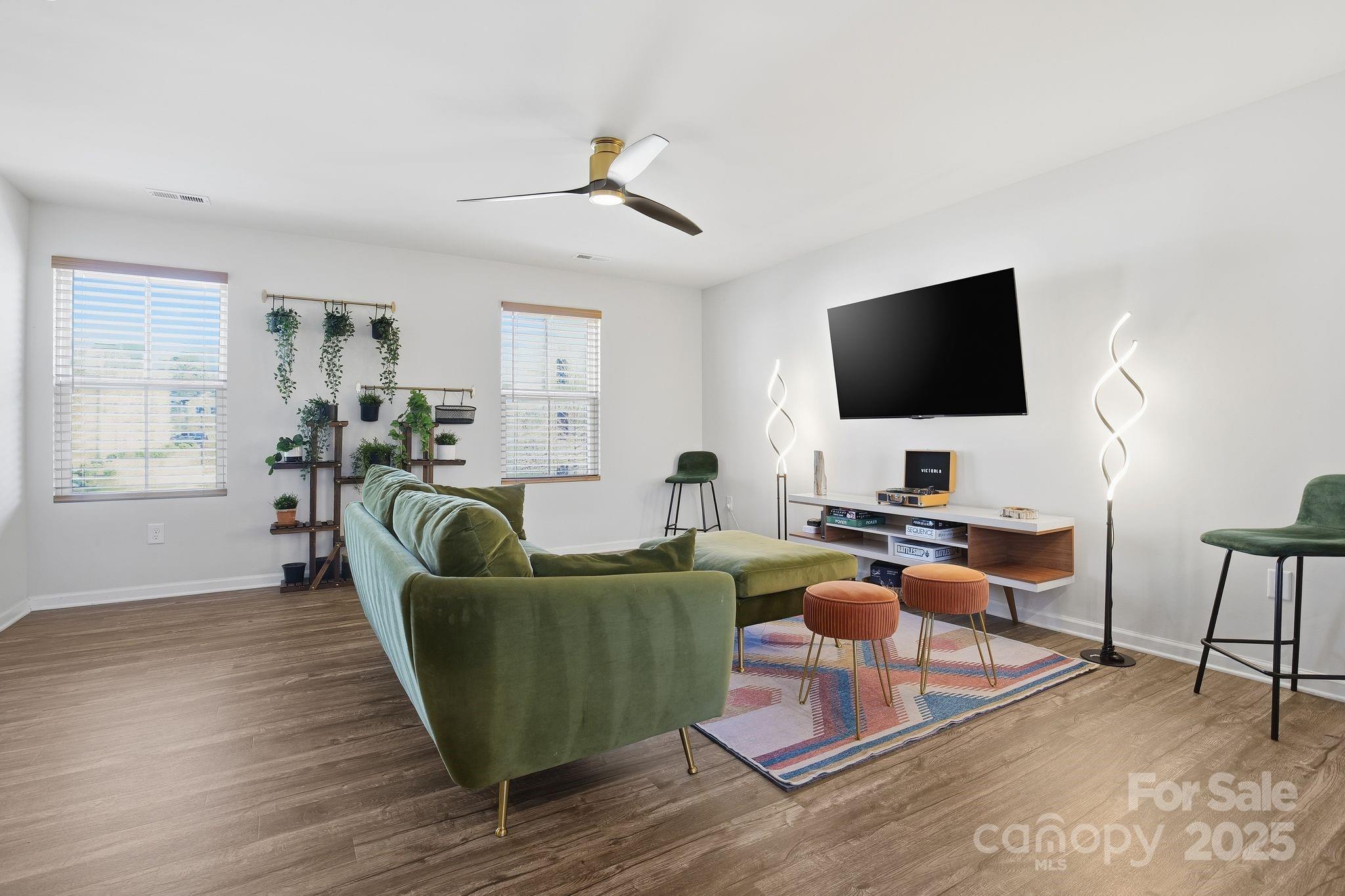 6101 Cutwater Circle