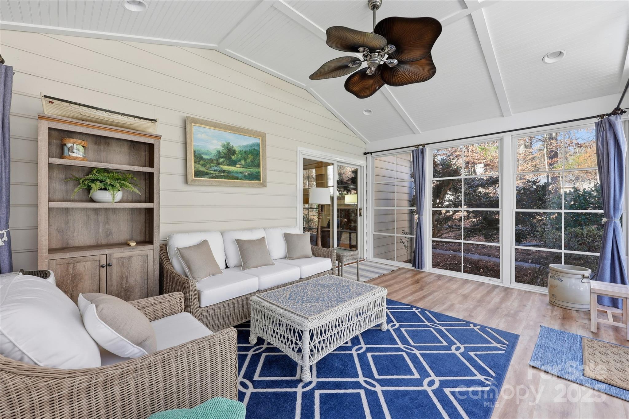 2123 Wedgewood Drive