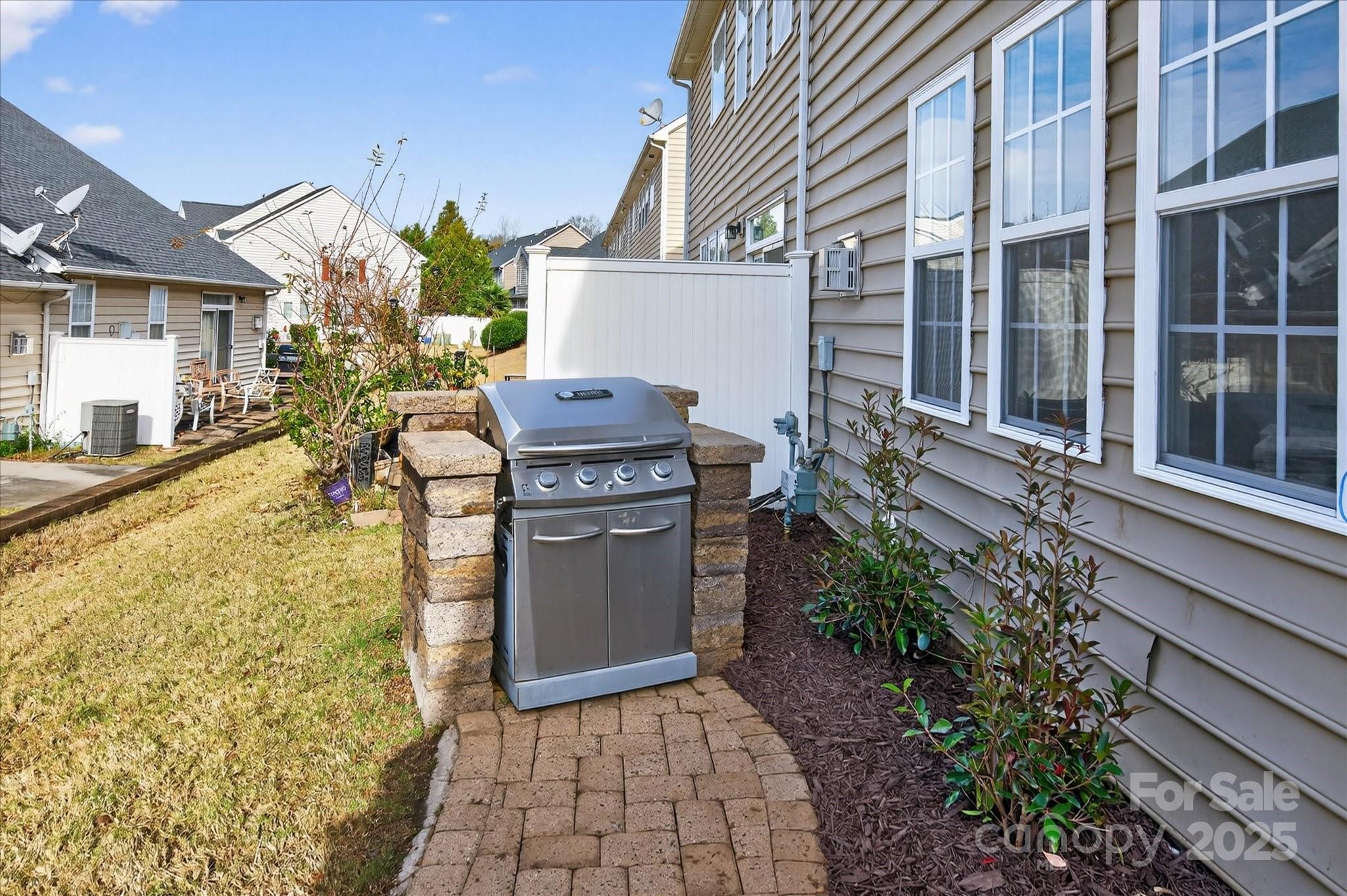 11008 Burnt Leather Lane