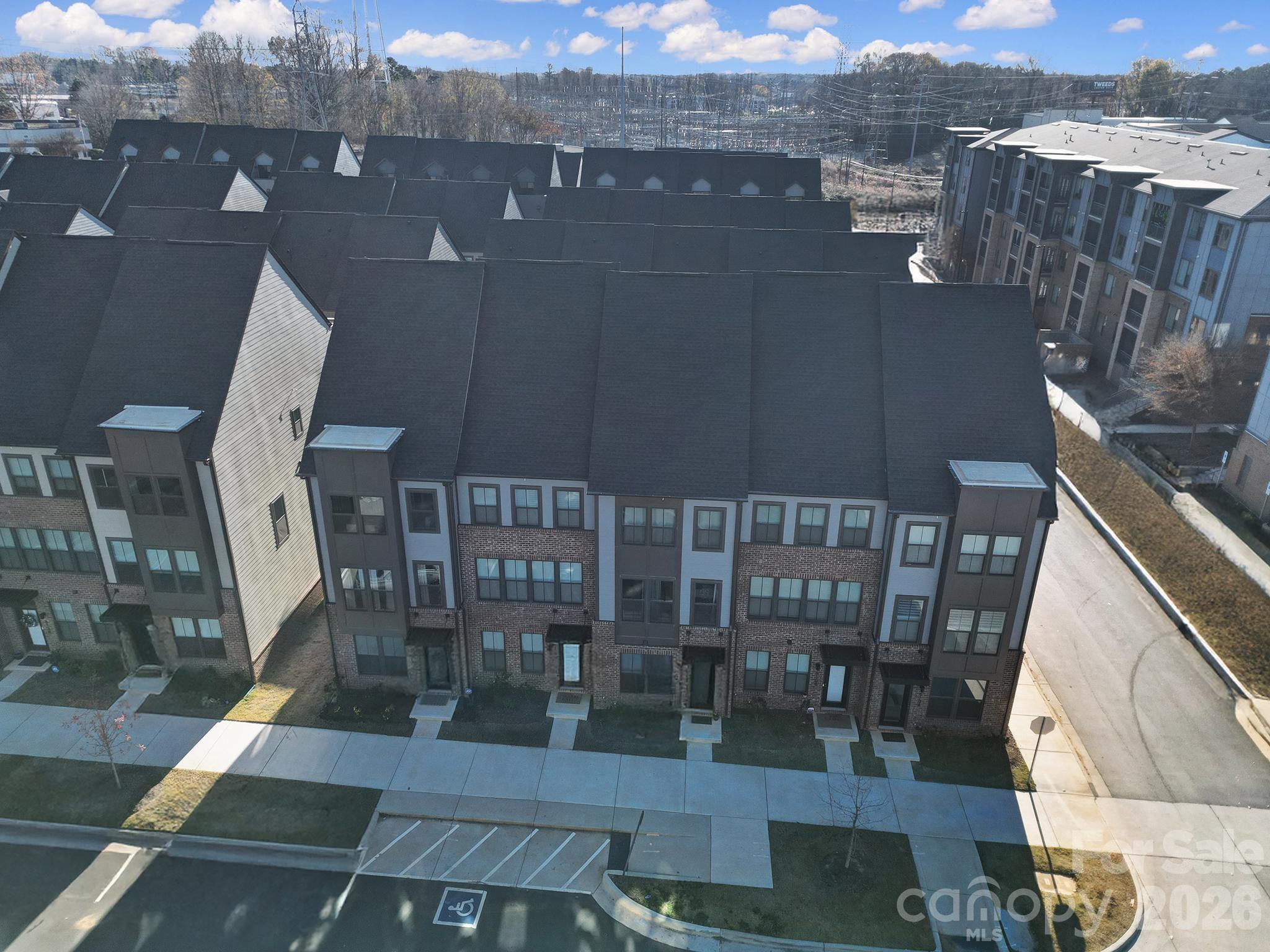 6120 Station Crossing Avenue