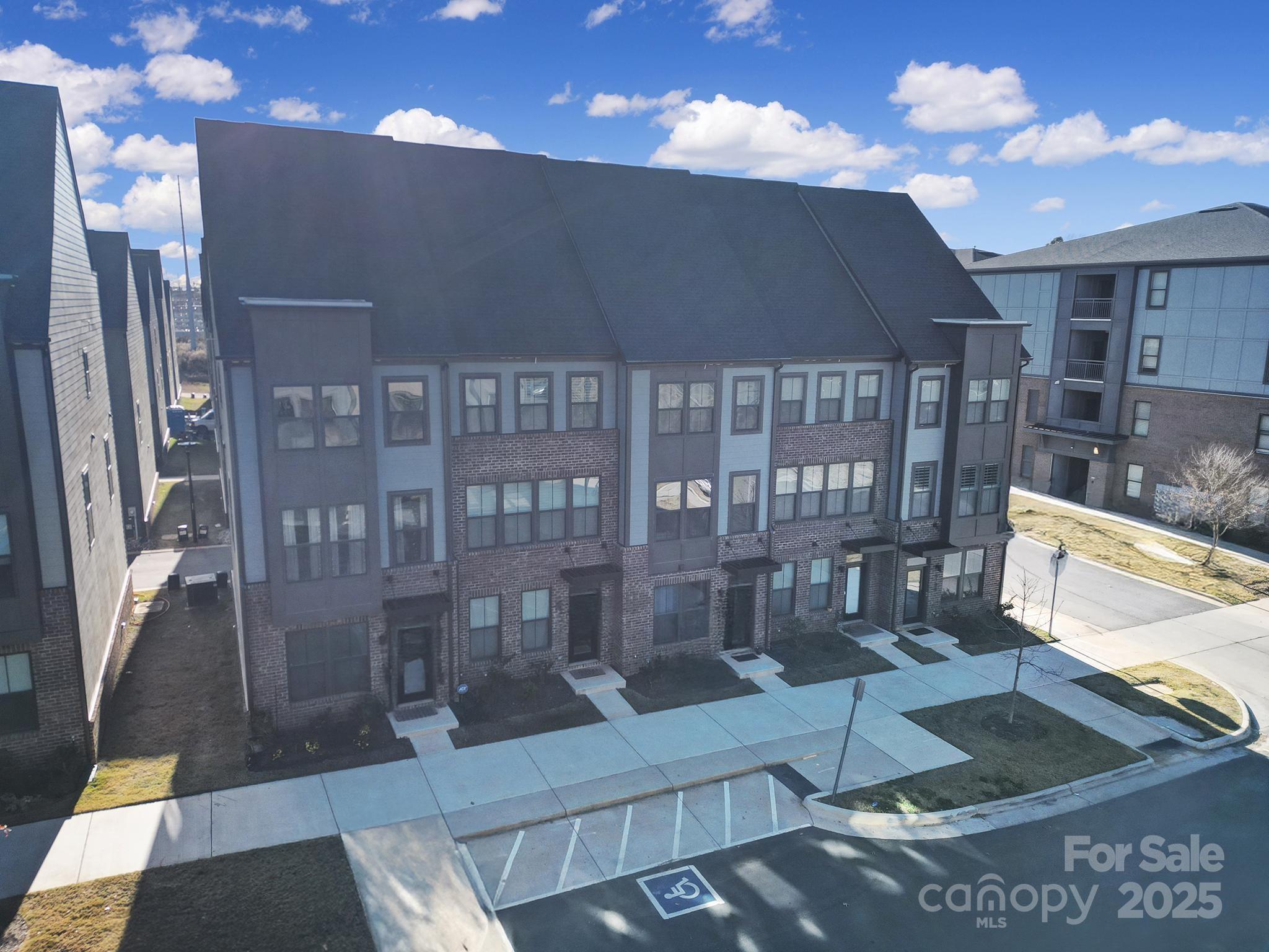 6120 Station Crossing Avenue