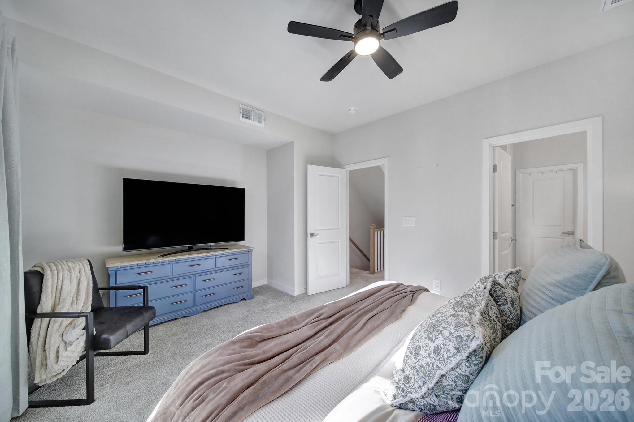 6120 Station Crossing Avenue