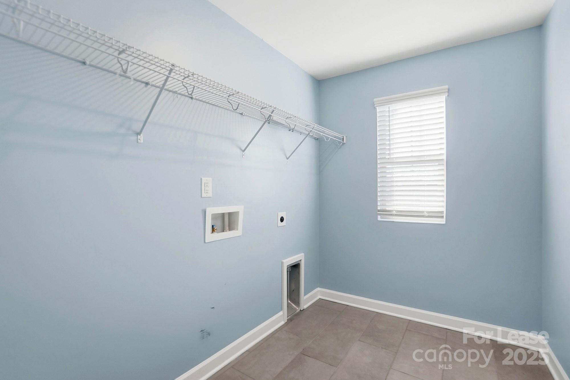 3909 Woodland View Drive