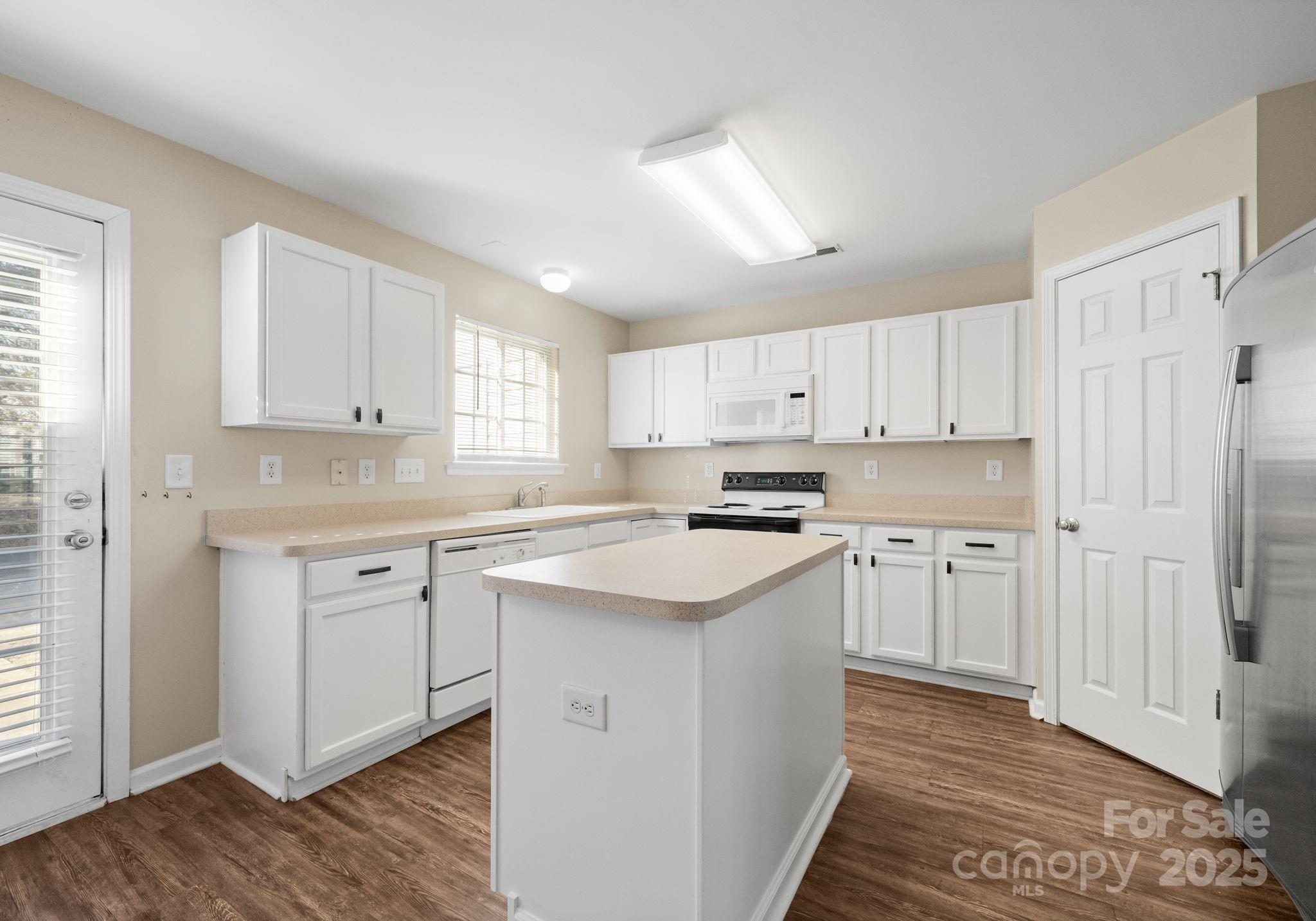 9245 Washam Potts Drive